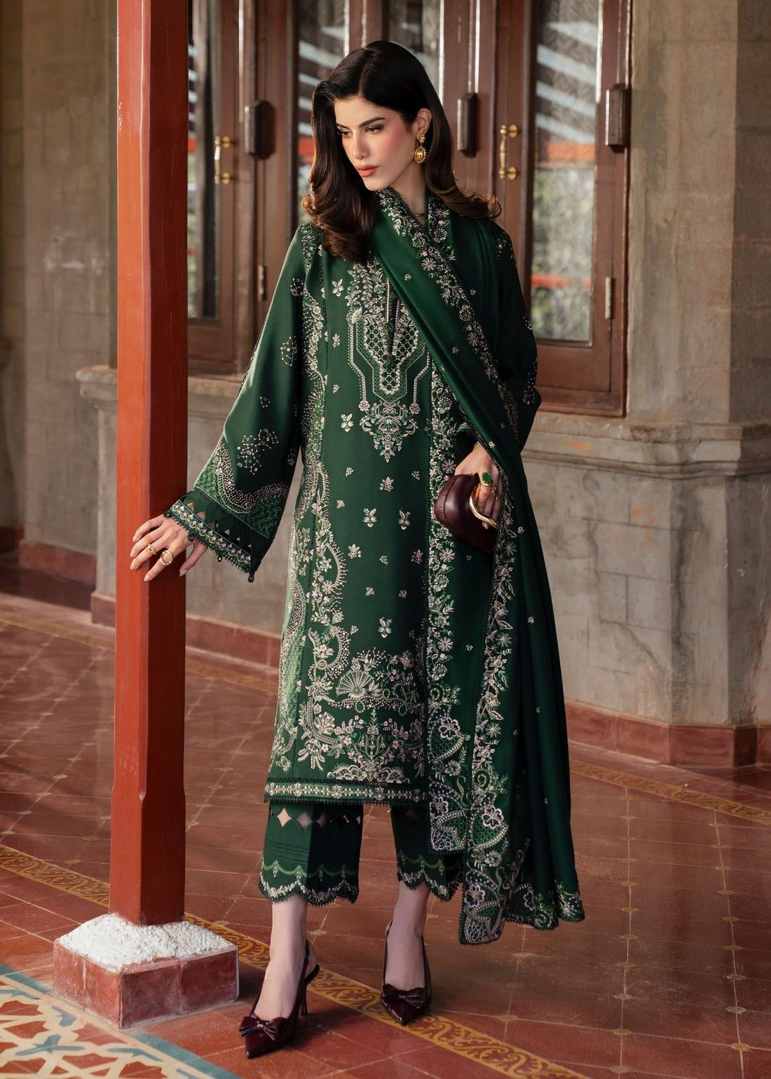 Kanwal Malik | Gulana Winter 25 | Mina - House Of Hania