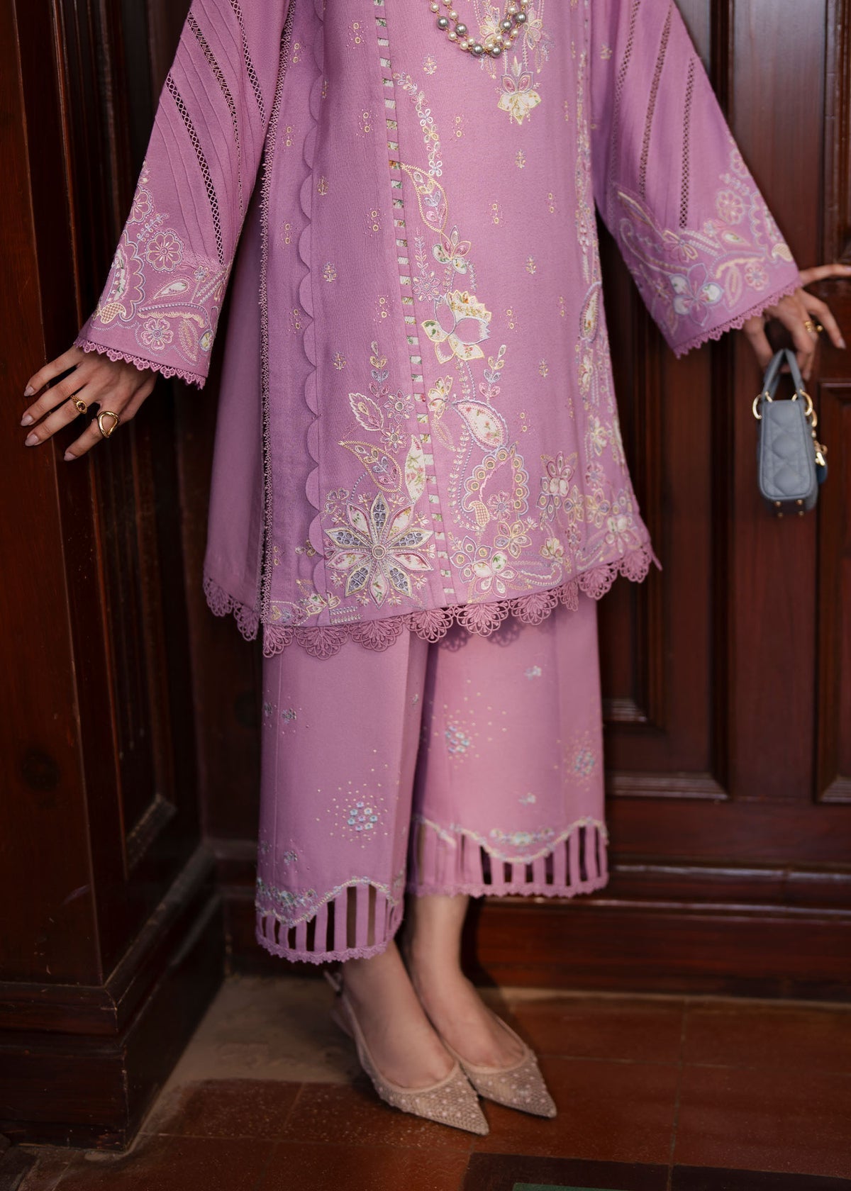 Kanwal Malik | Gulana Winter 25 | Palwasha - House Of Hania