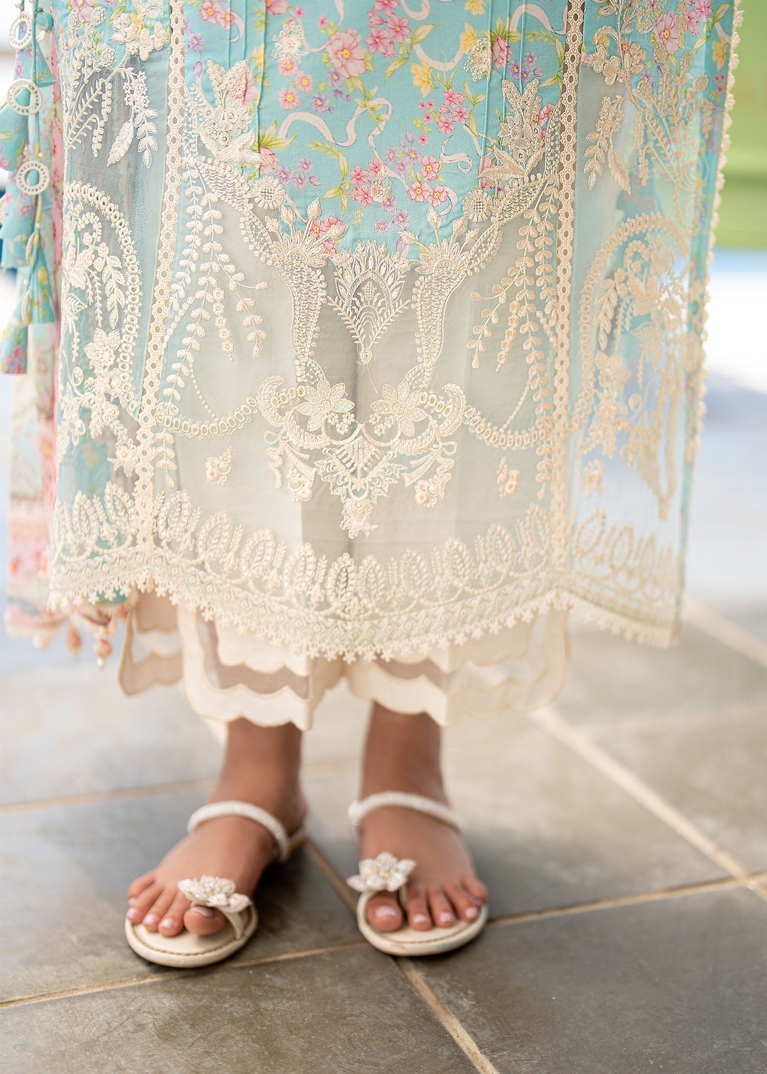 Kanwal Malik | Mira Summer Lawn 26 | Tiya - House Of Hania