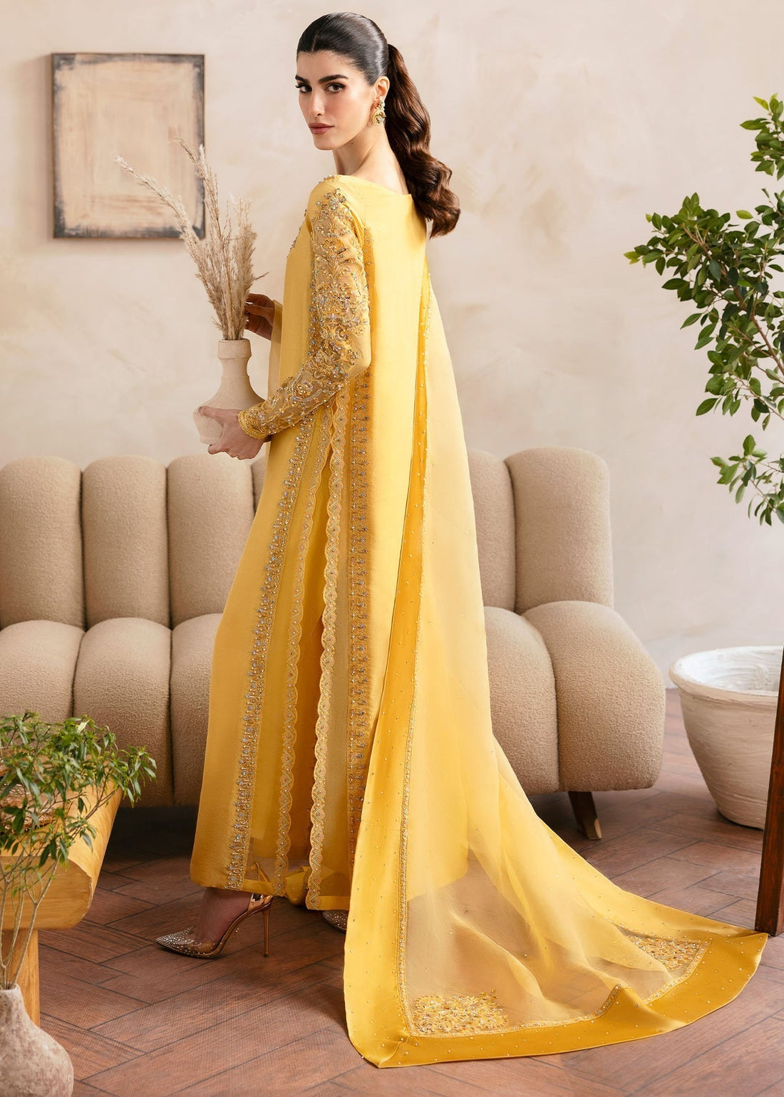 Kanwal Malik | Miray Luxury Pret |Saesha - House Of Hania