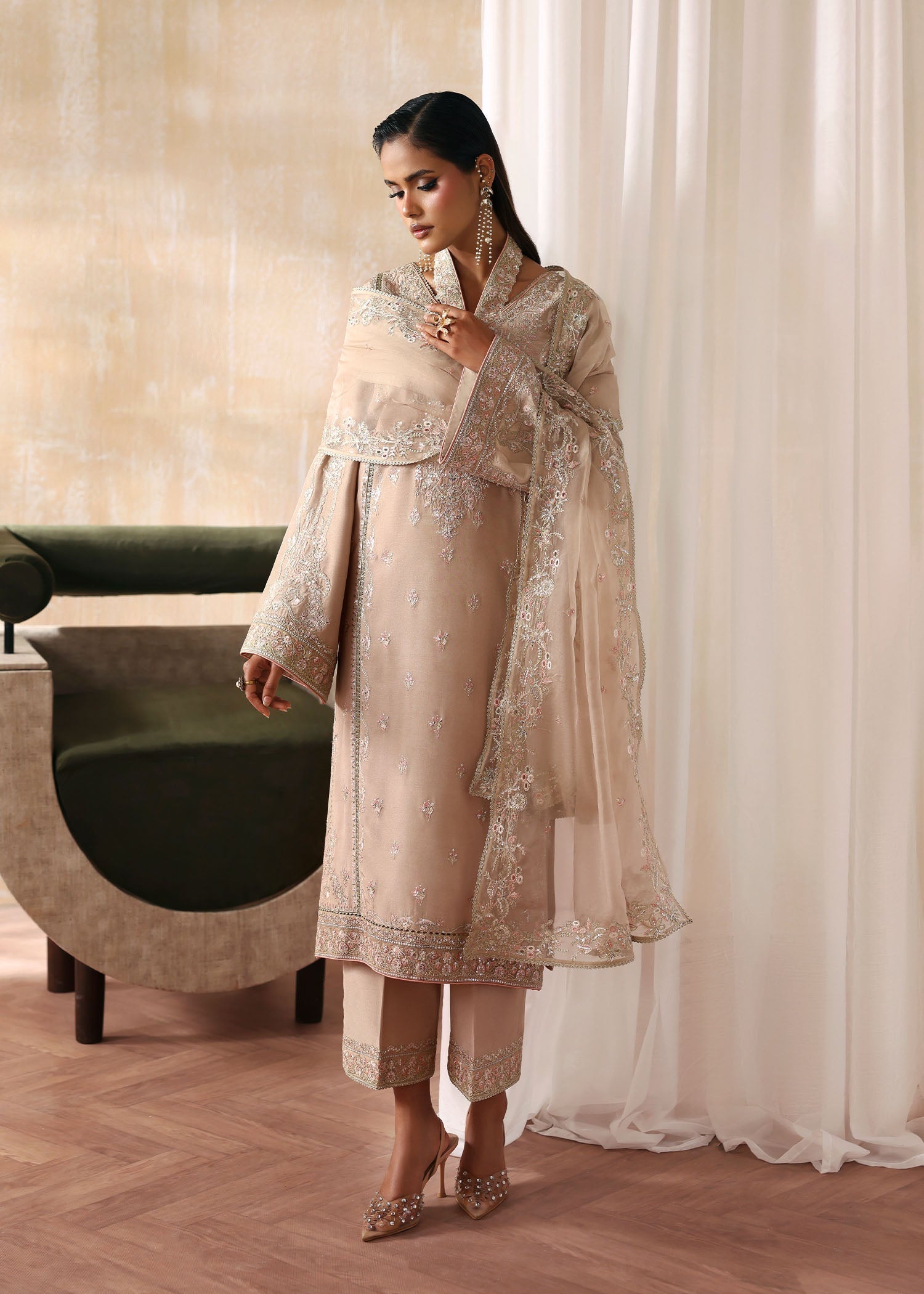 Kanwal Malik | Rea Luxury Pret'26 | Hooria - House Of Hania