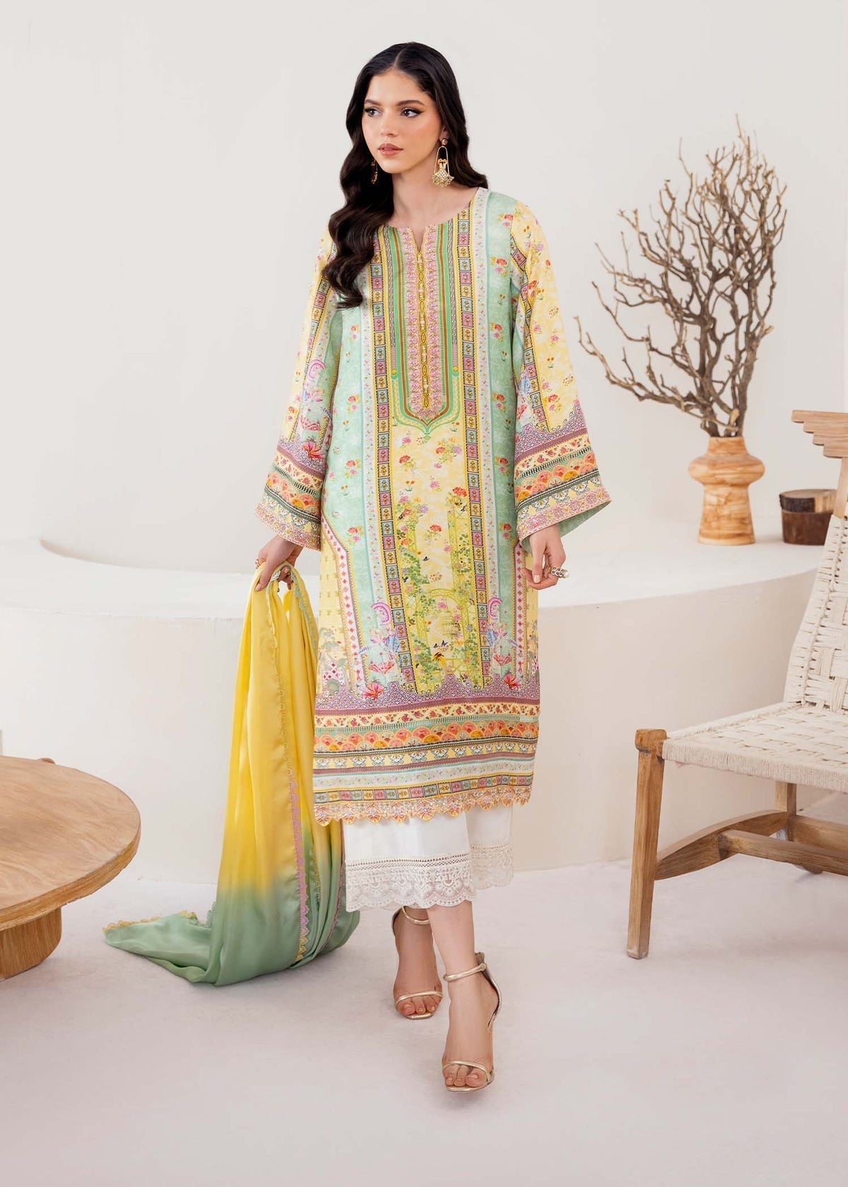 Kanwal Malik | Rosalia Silk Eid 25 | Mira - House Of Hania