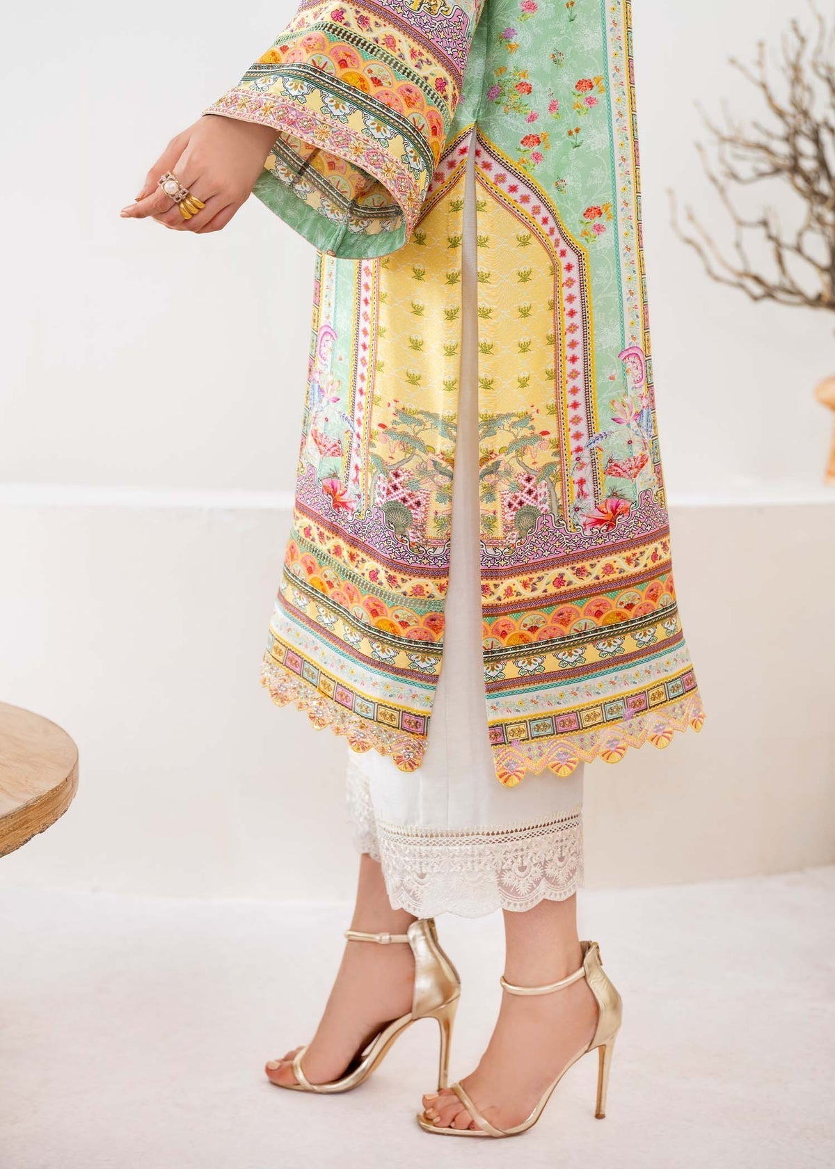 Kanwal Malik | Rosalia Silk Eid 25 | Mira - House Of Hania