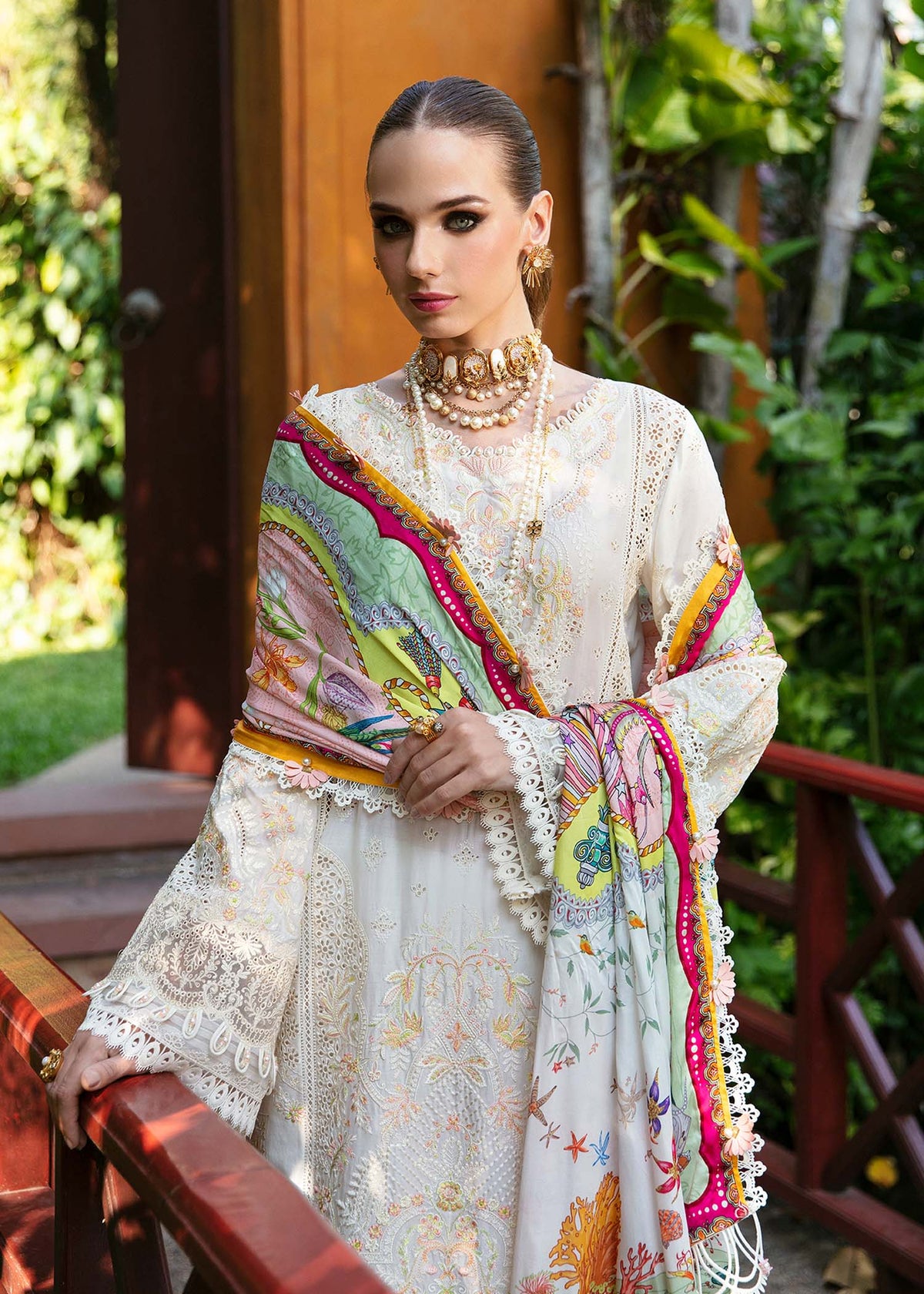 Kanwal Malik | Sareen Luxury Lawn 24 | Daisy - House Of Hania