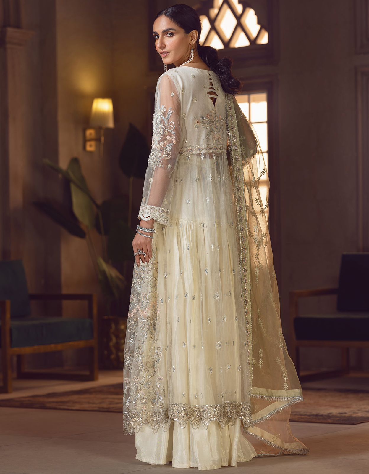 LF-710 - House Of Hania