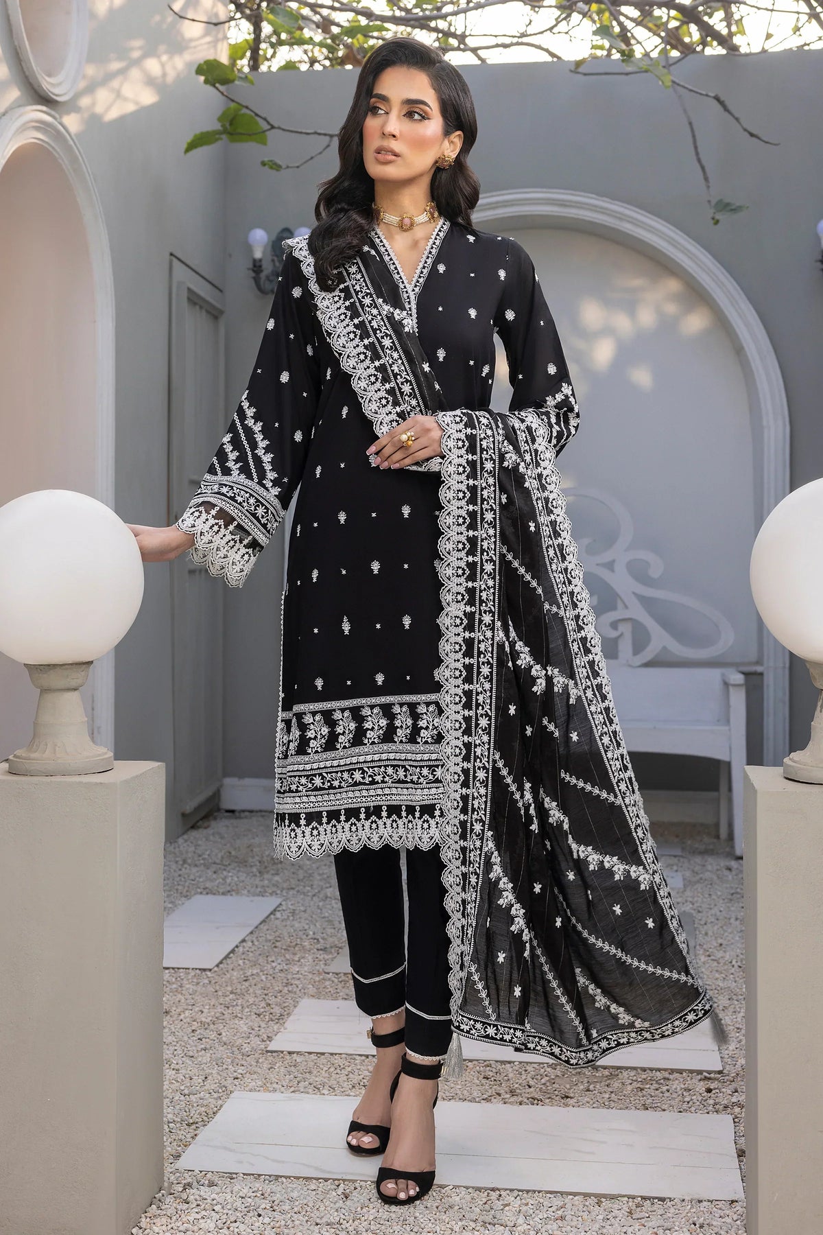LSM | Embroidered Collection | 01 - House Of Hania