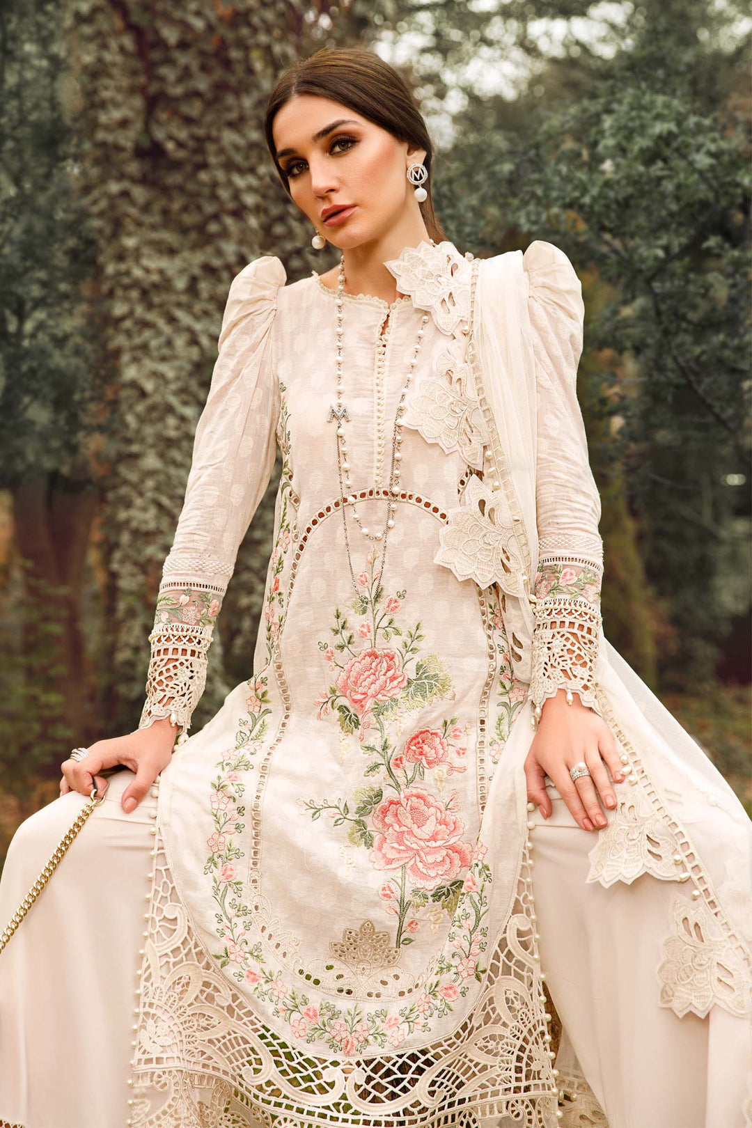 MARIA B EMBROIDED LAWN  D-2302-A - House Of Hania