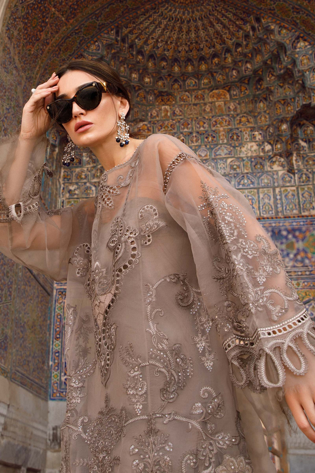 MARIA B EMBROIDED UNSTITCHED LAWN  D-2303-A - House Of Hania