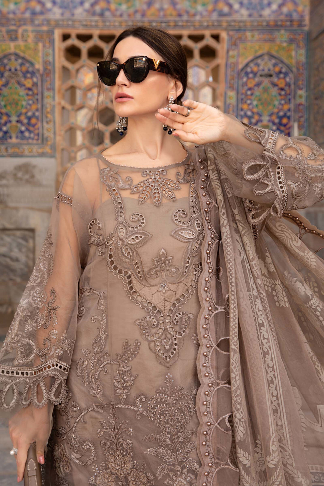 MARIA B EMBROIDED UNSTITCHED LAWN  D-2303-A - House Of Hania