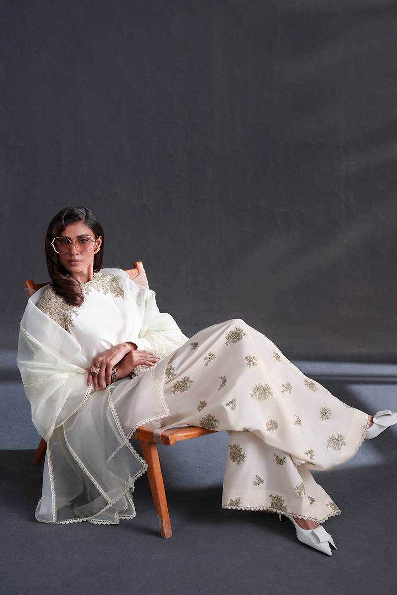 MNR | Chai Coffee Luxury Pret | Mint To Be - House Of Hania