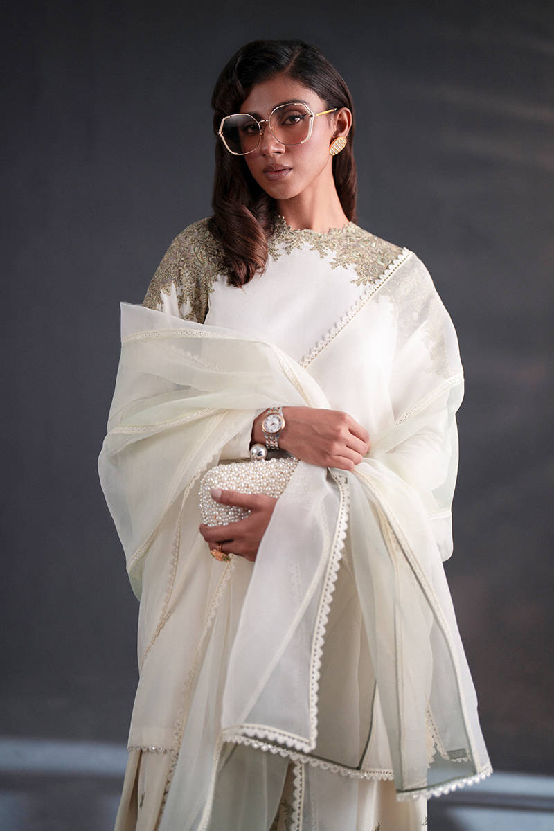 MNR | Chai Coffee Luxury Pret | Mint To Be - House Of Hania