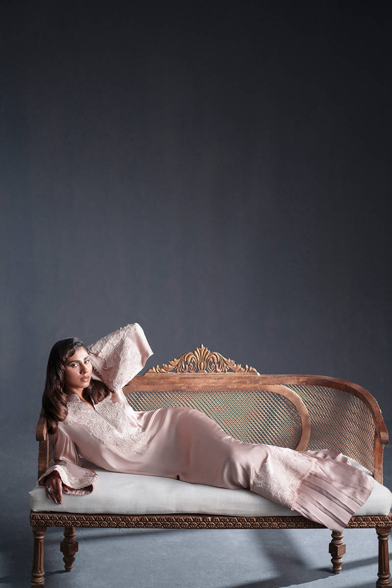 MNR | Chai Coffee Luxury Pret | Tea Rose - House Of Hania