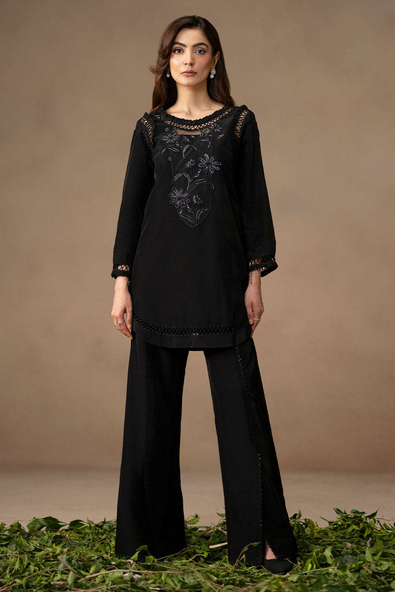 MNR | Chai Coffee Luxury PretS/S25 Vol. 4 | BLACK BRONCHO - House Of Hania
