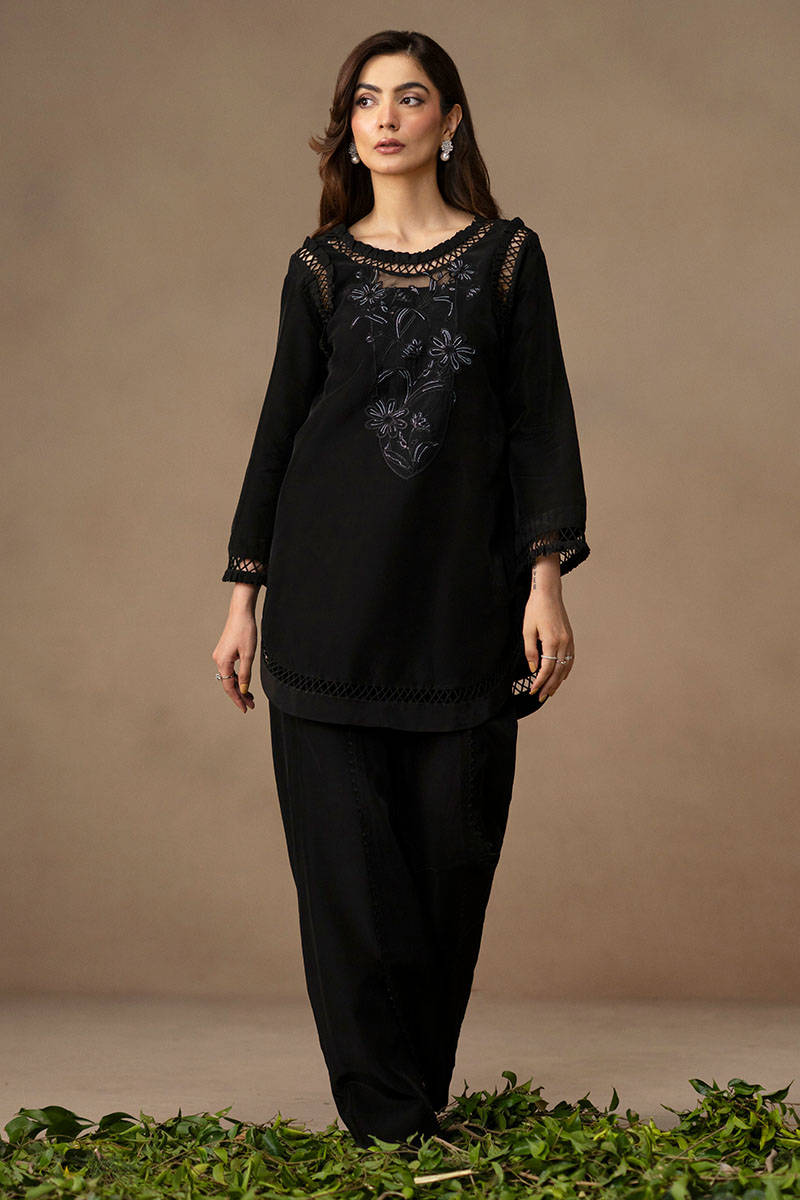 MNR | Chai Coffee Luxury PretS/S25 Vol. 4 | BLACK BRONCHO - House Of Hania