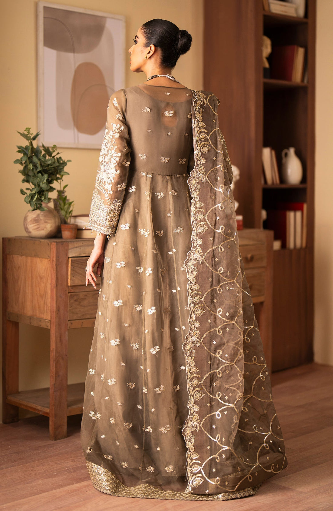 Emaan Adeel Yesra outfit — front view