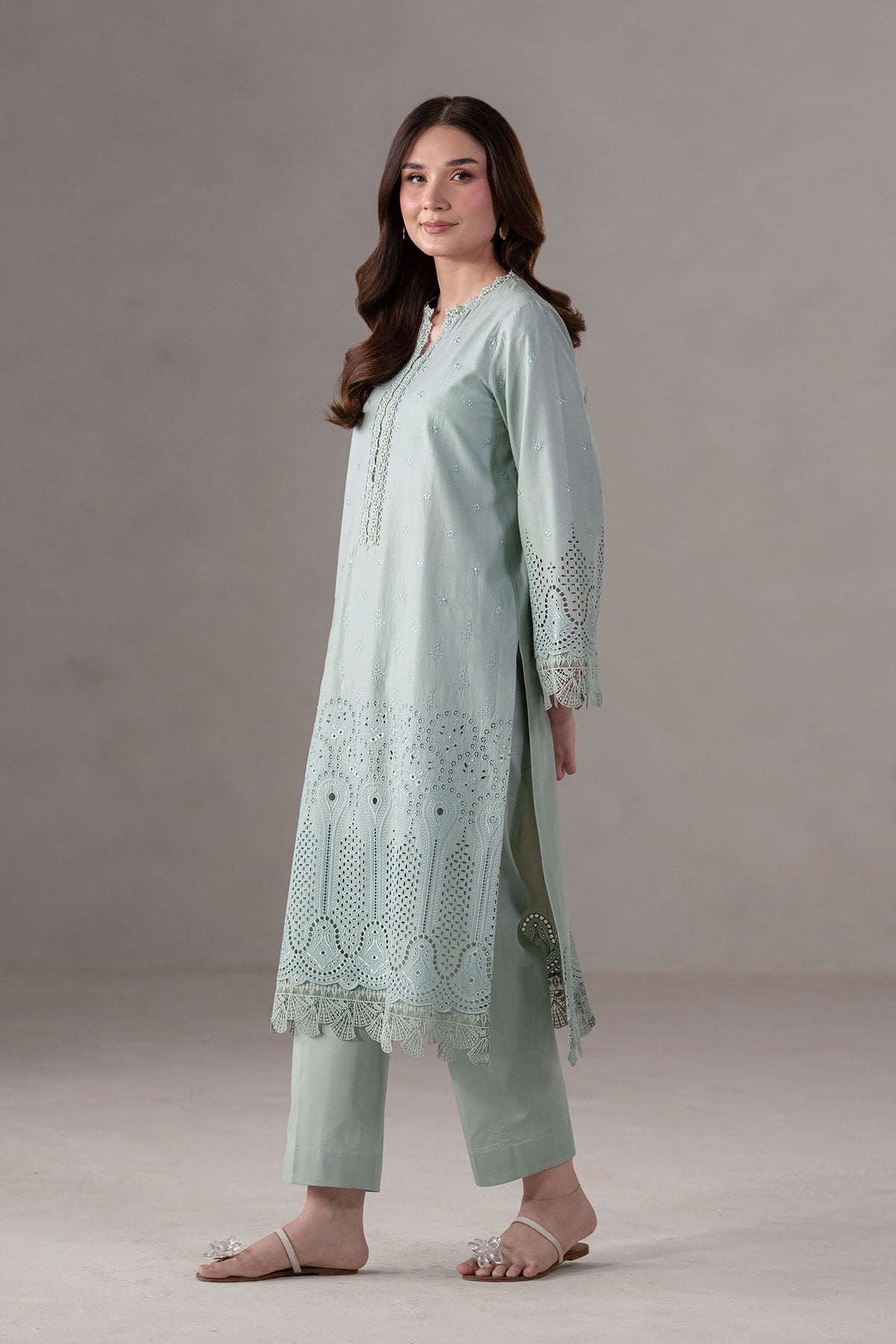 Akbar Aslam | Pret Lawn | Mireve