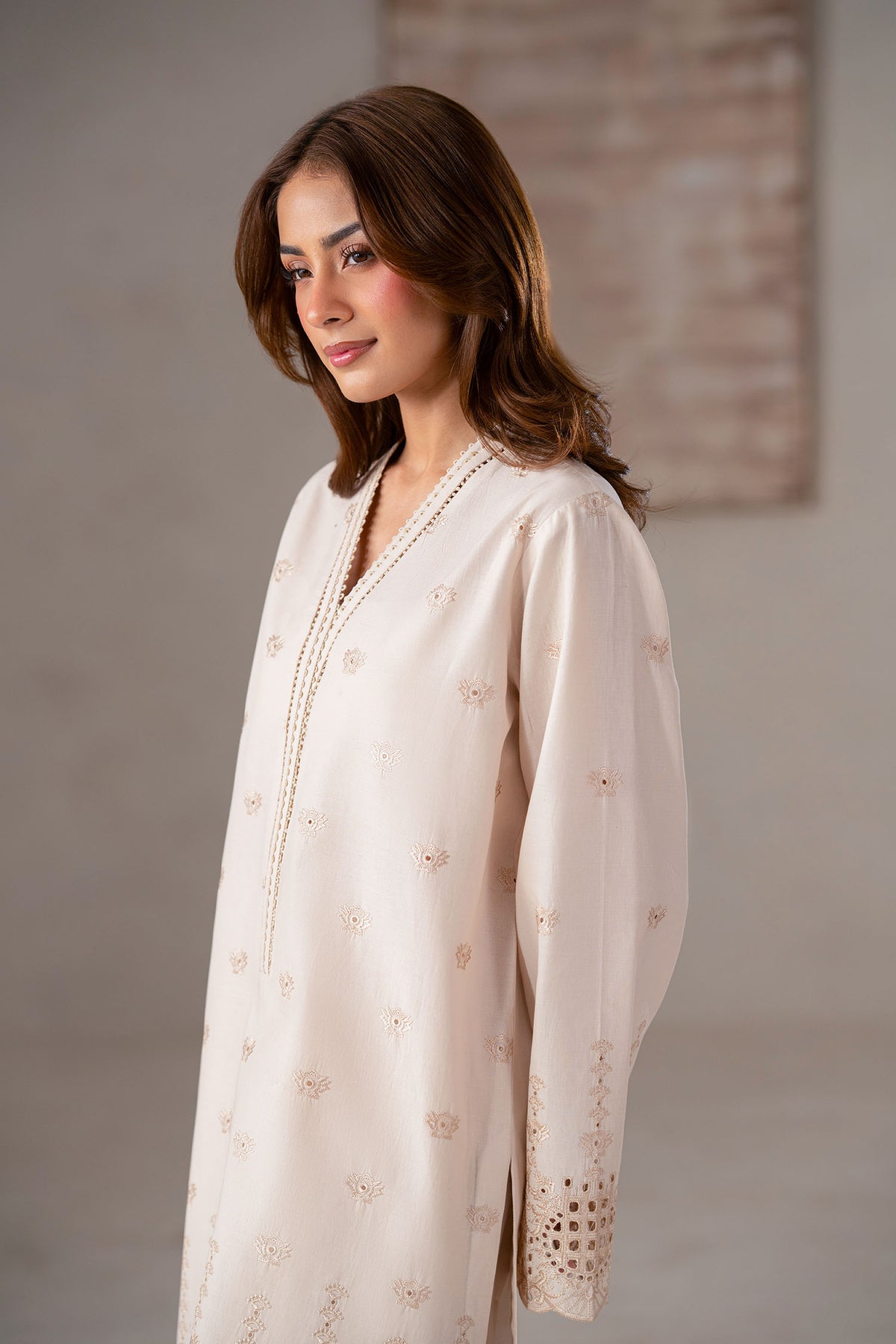 Akbar Aslam | Pret Lawn | Ivra