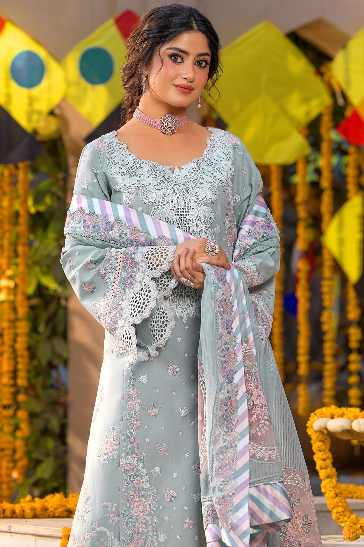 Motifz | Premium Lawn 26 | 5921-DEW - House Of Hania