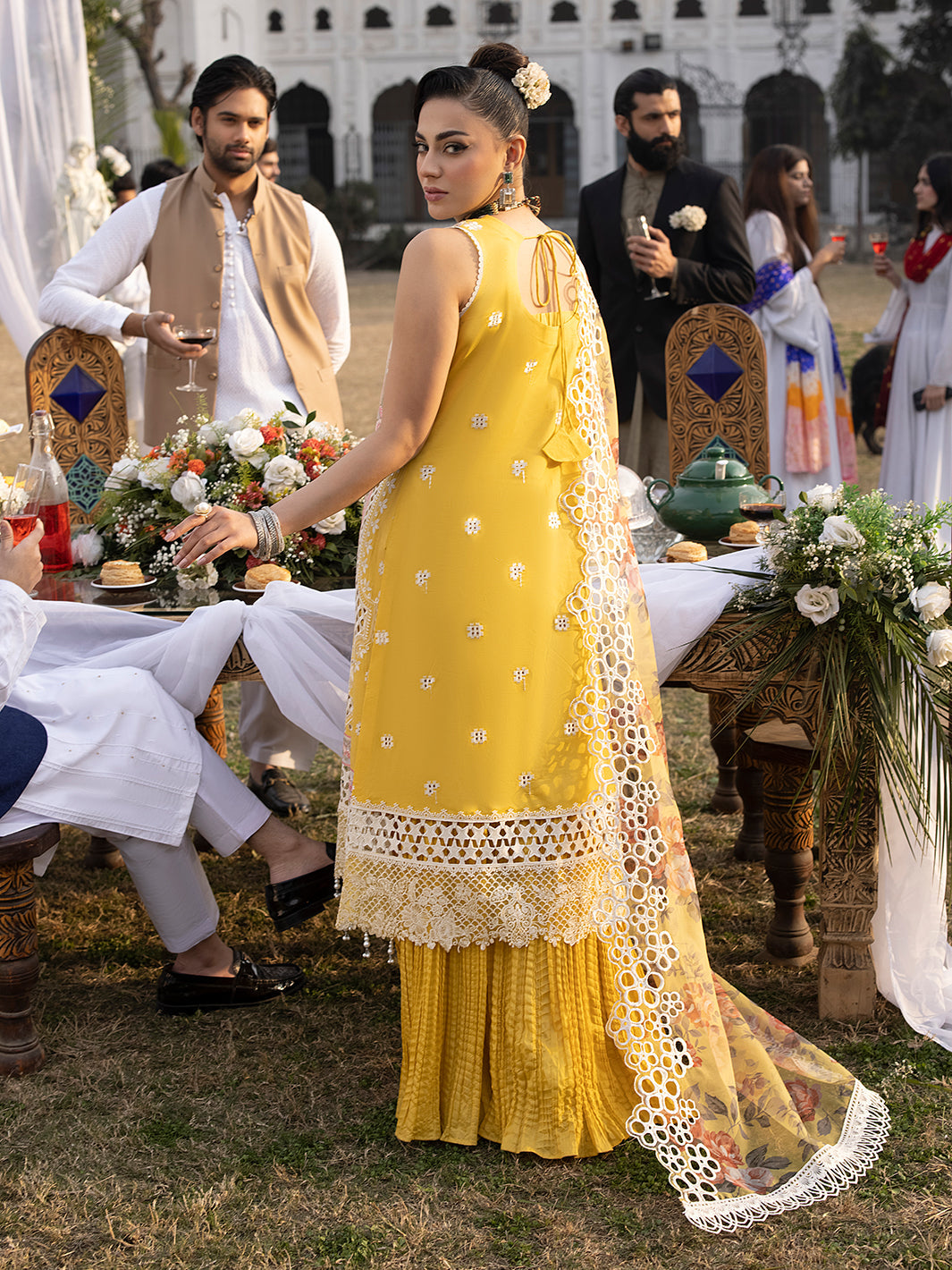 Mahnur | Mahrukh Luxury Lawn 24 | DELIA - House Of Hania