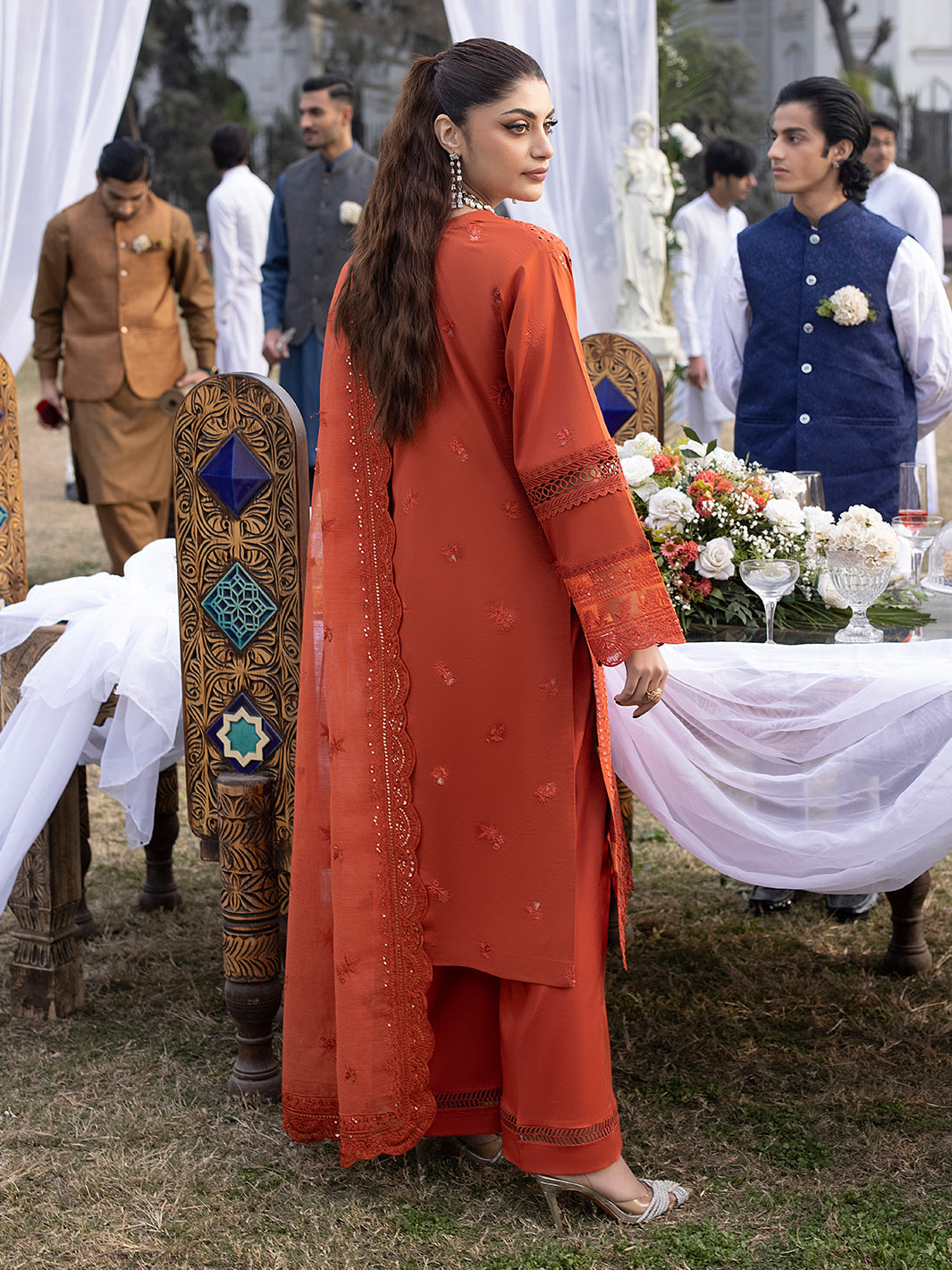 Mahnur | Mahrukh Luxury Lawn 24 | IRIS - House Of Hania