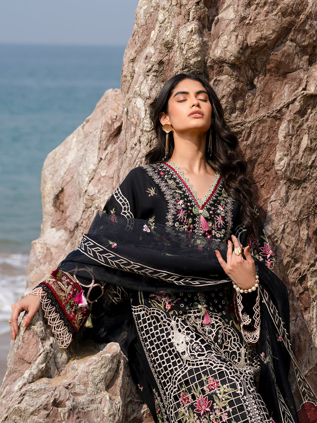 Mahnur | Sirena Luxury Lawn 25 | Azure - House Of Hania