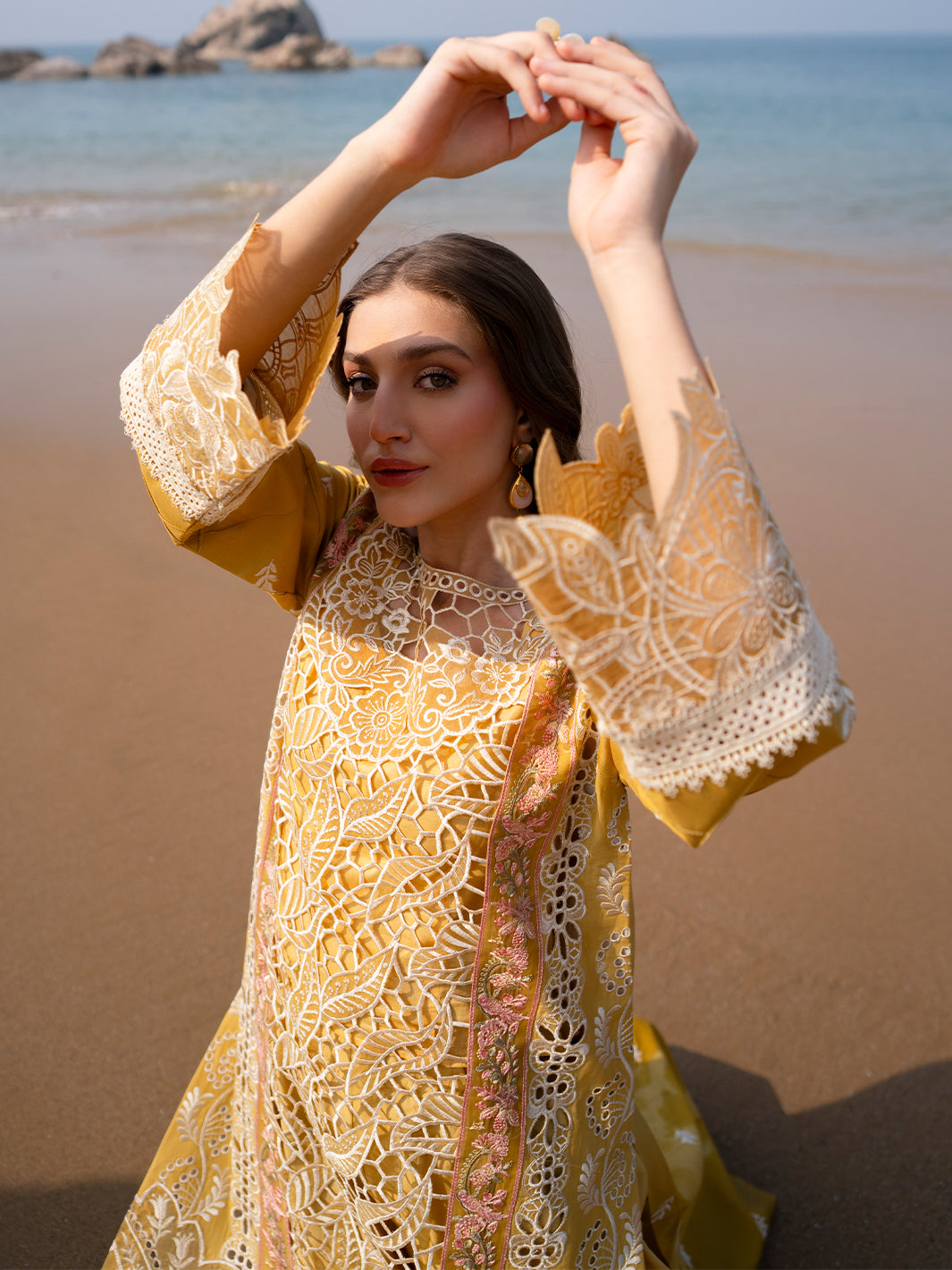 Mahnur | Sirena Luxury Lawn 25 | Dahlia - House Of Hania