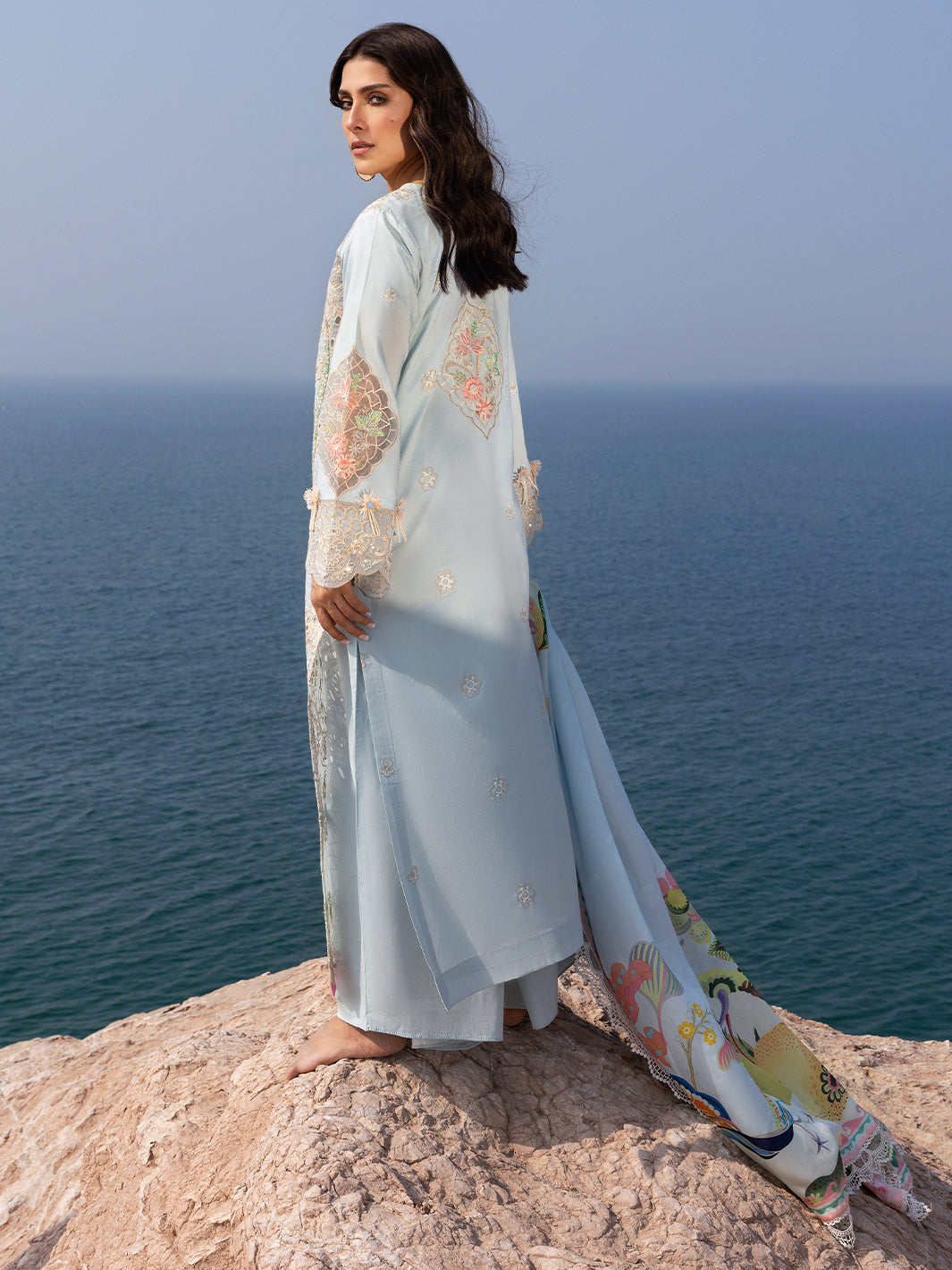 Mahnur | Sirena Luxury Lawn 25 | Luna - House Of Hania