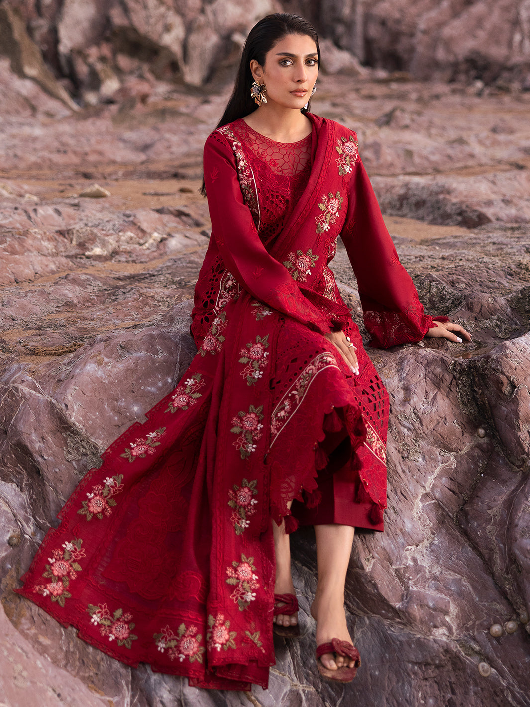 Mahnur | Sirena Luxury Lawn 25 | Scarlett - House Of Hania