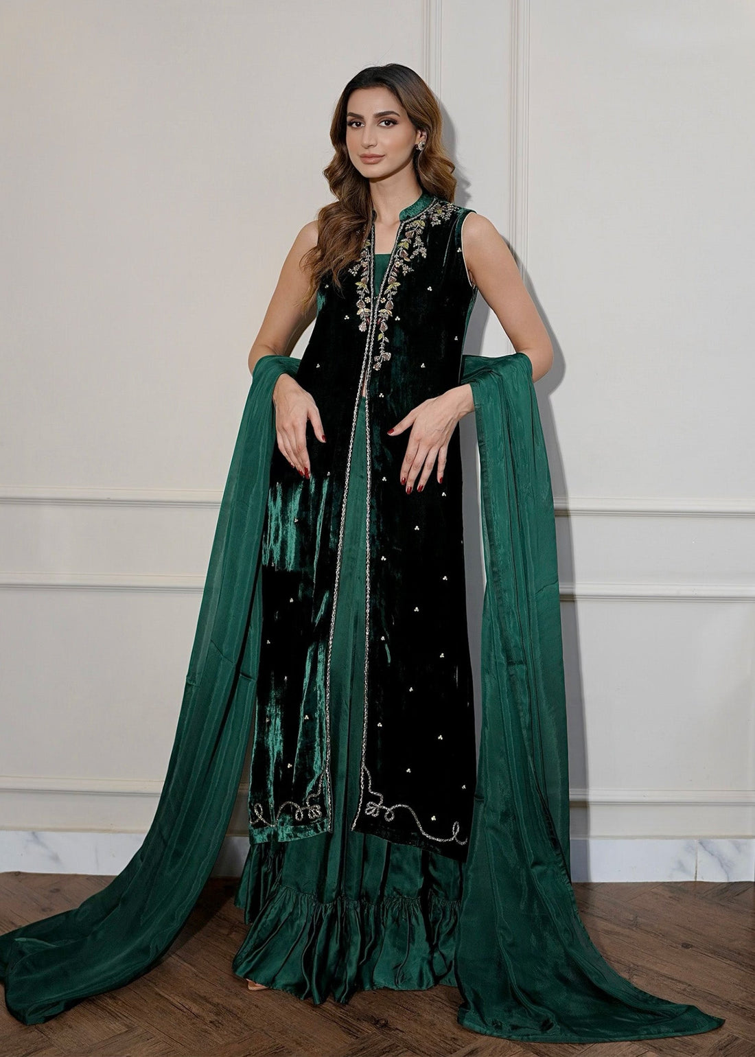 Mahum Asad | Voila Velvets | Emerald - House Of Hania