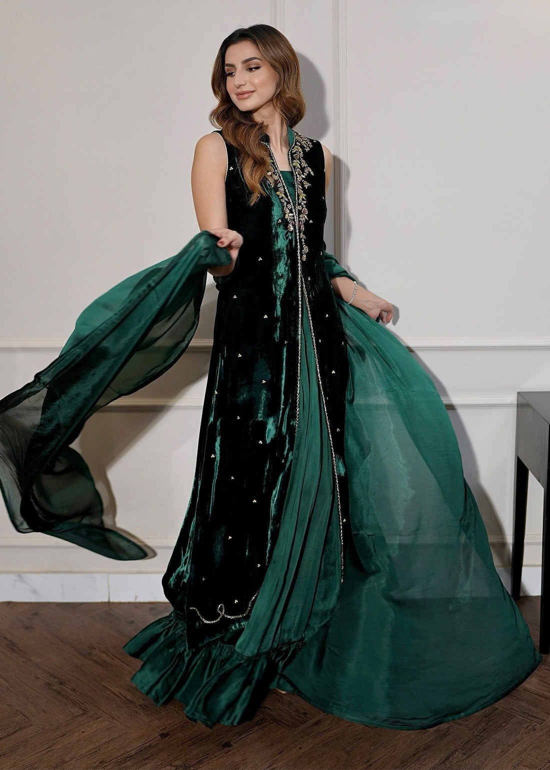 Mahum Asad | Voila Velvets | Emerald - House Of Hania