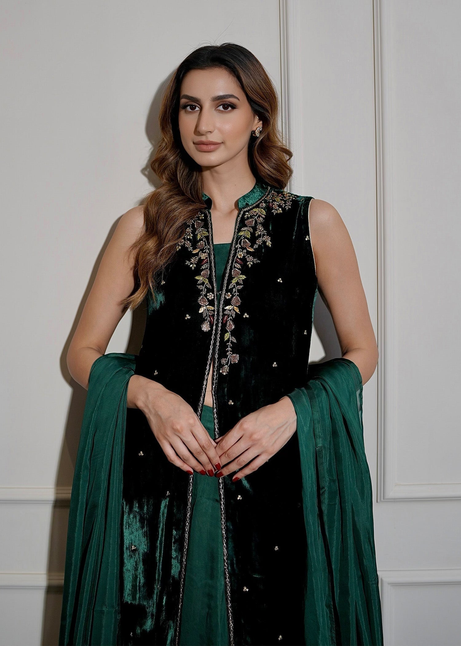 Mahum Asad | Voila Velvets | Emerald - House Of Hania