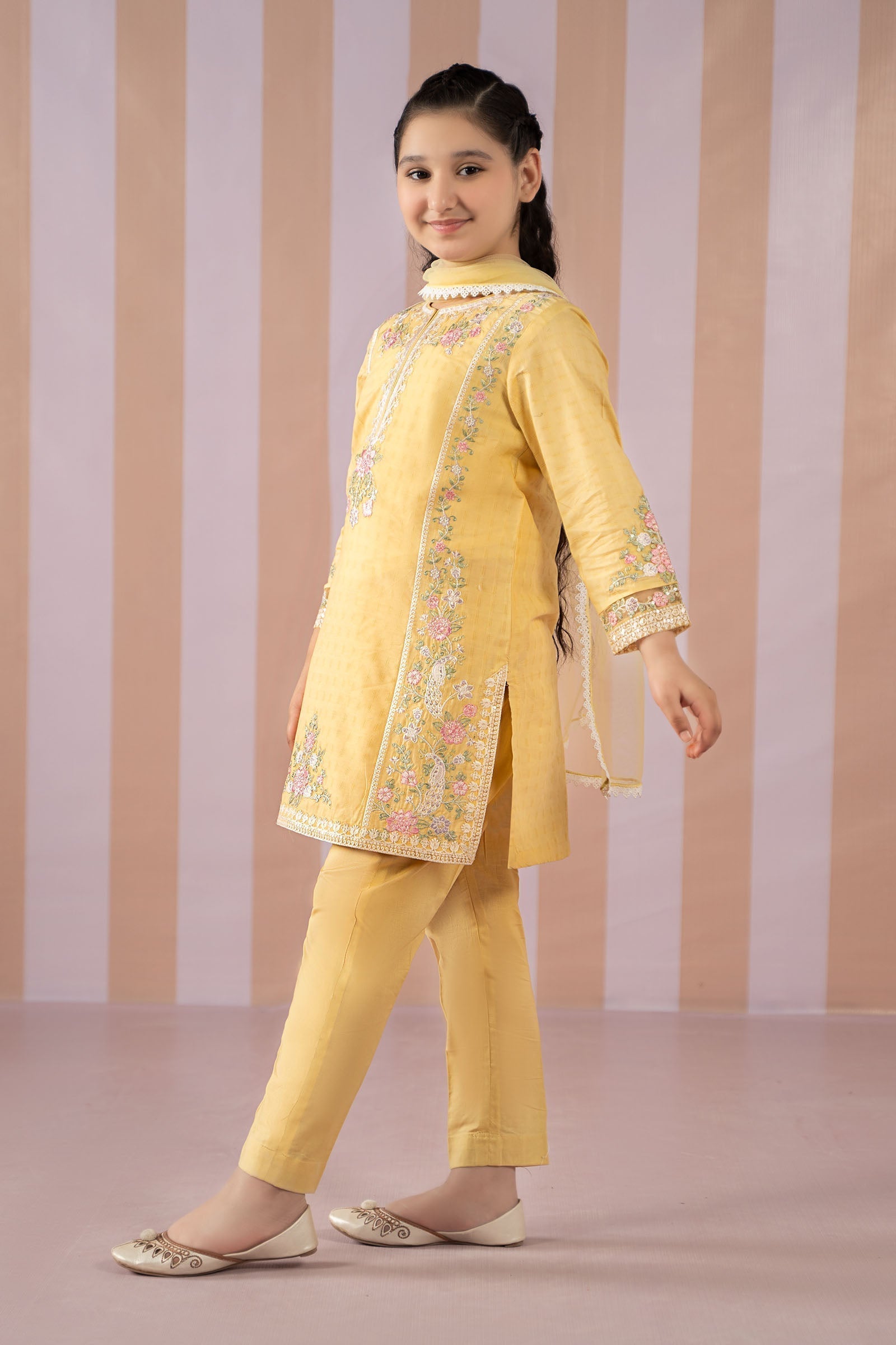 Maria B | 3 Piece Embroidered Dobby Lawn Suit | MKD-EF25-50 - House Of Hania
