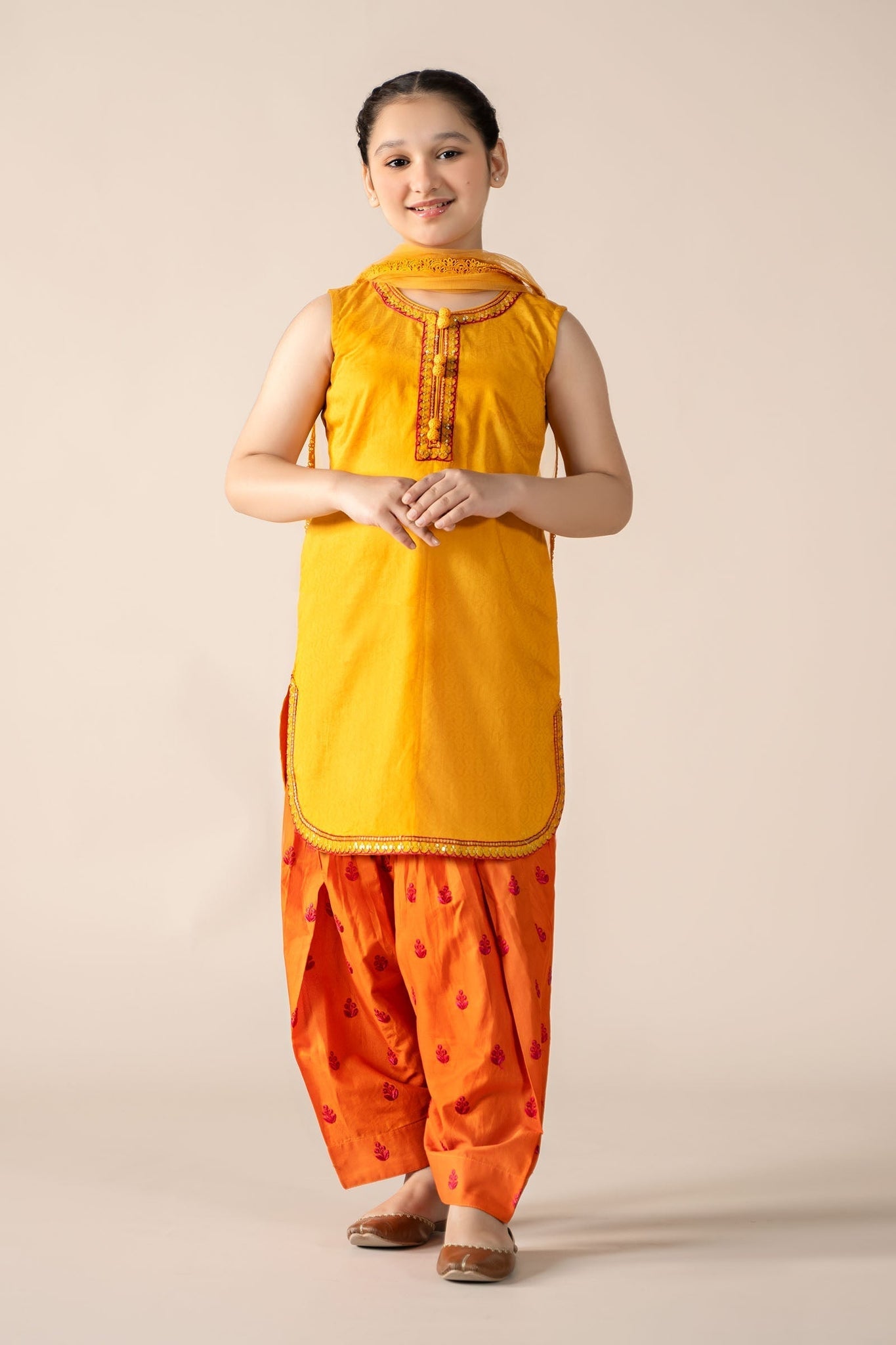 Maria B | 3 Piece Embroidered Dobby Lawn Suit | MKD-EF25-54 - House Of Hania