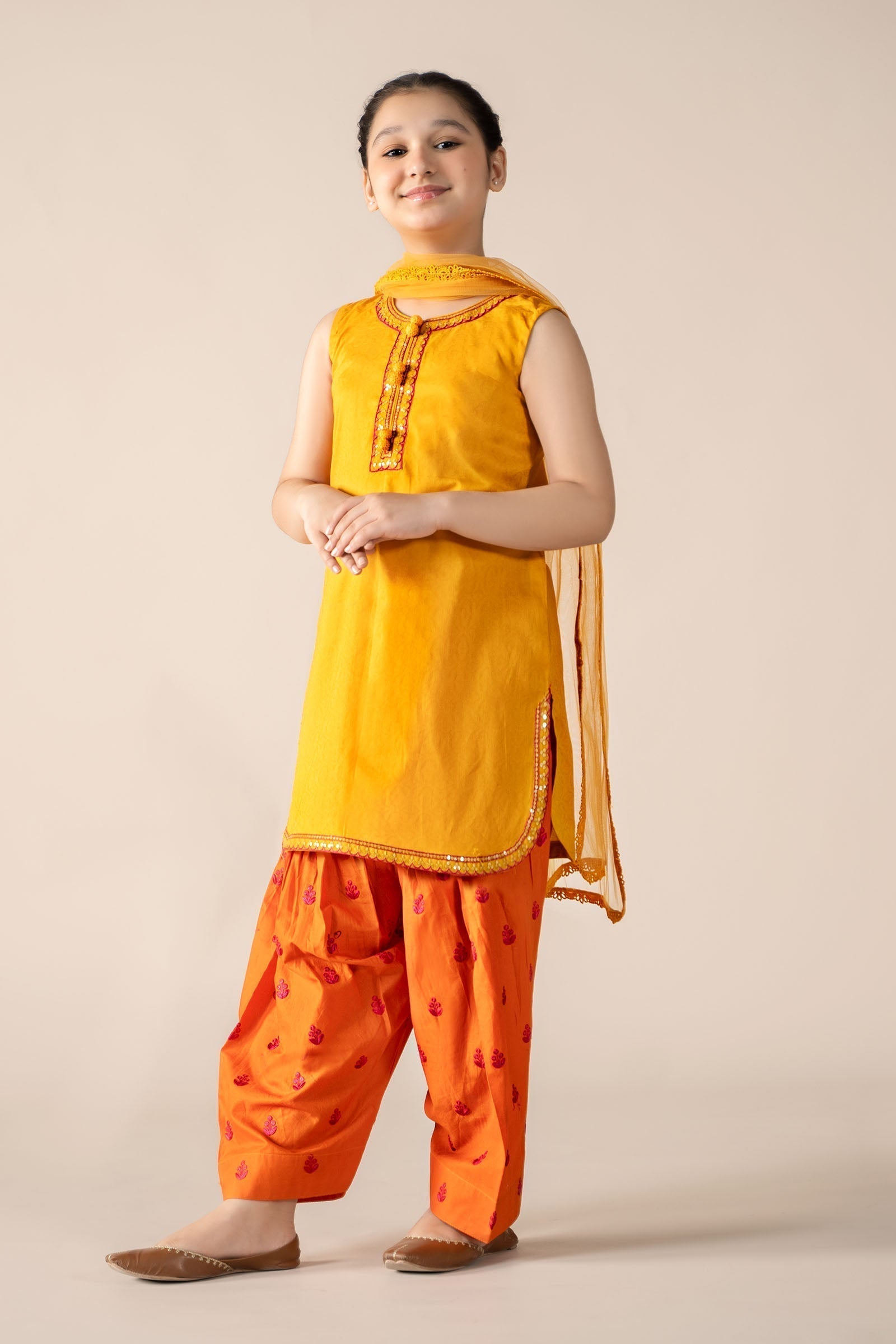 Maria B | 3 Piece Embroidered Dobby Lawn Suit | MKD-EF25-54 - House Of Hania