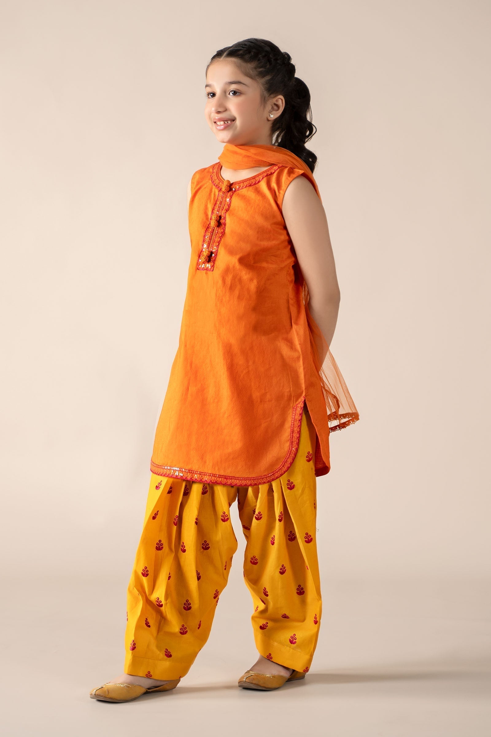 Maria B | 3 Piece Embroidered Dobby Lawn Suit | MKD-EF25-54 - House Of Hania