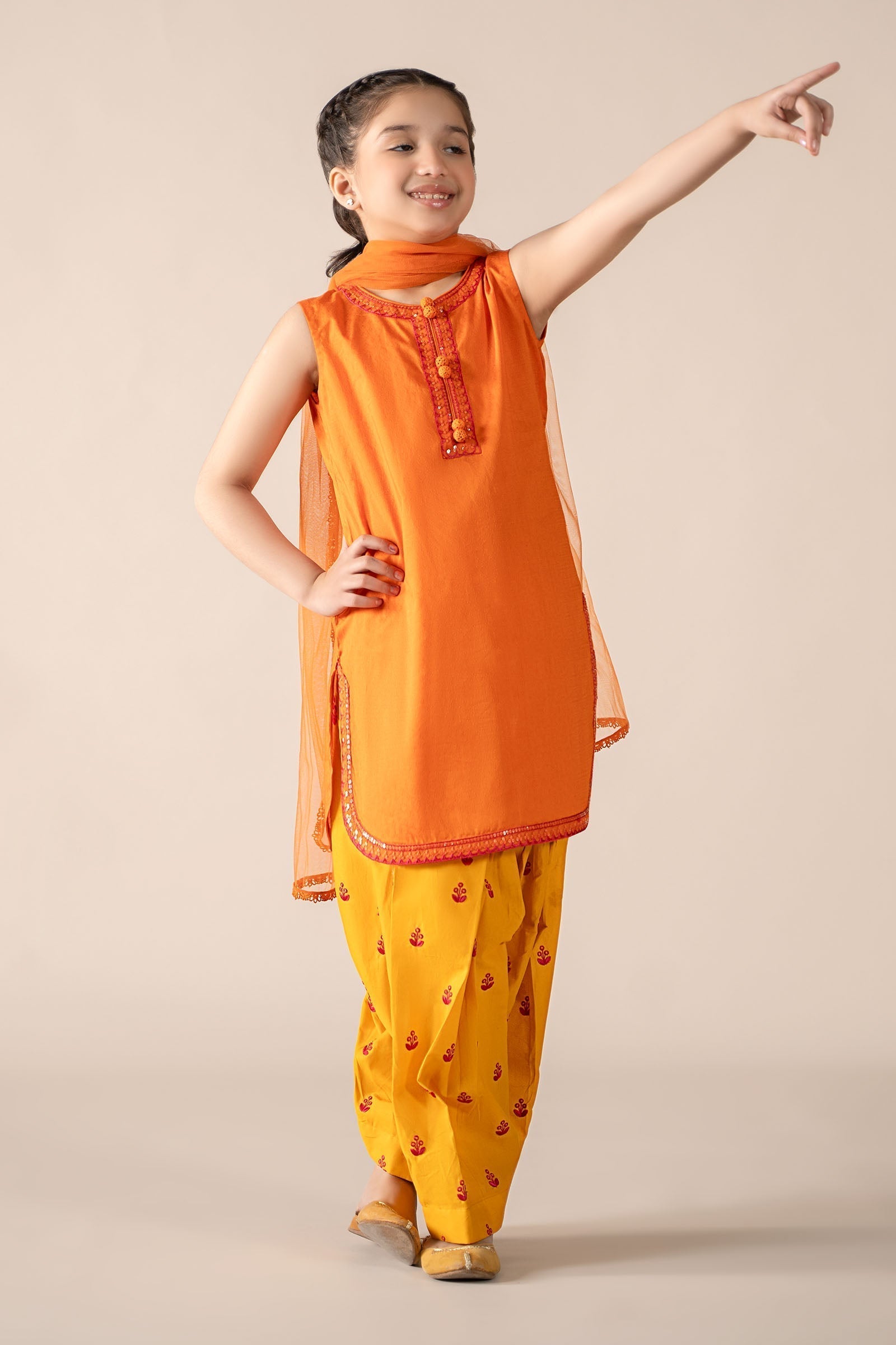 Maria B | 3 Piece Embroidered Dobby Lawn Suit | MKD-EF25-54 - House Of Hania