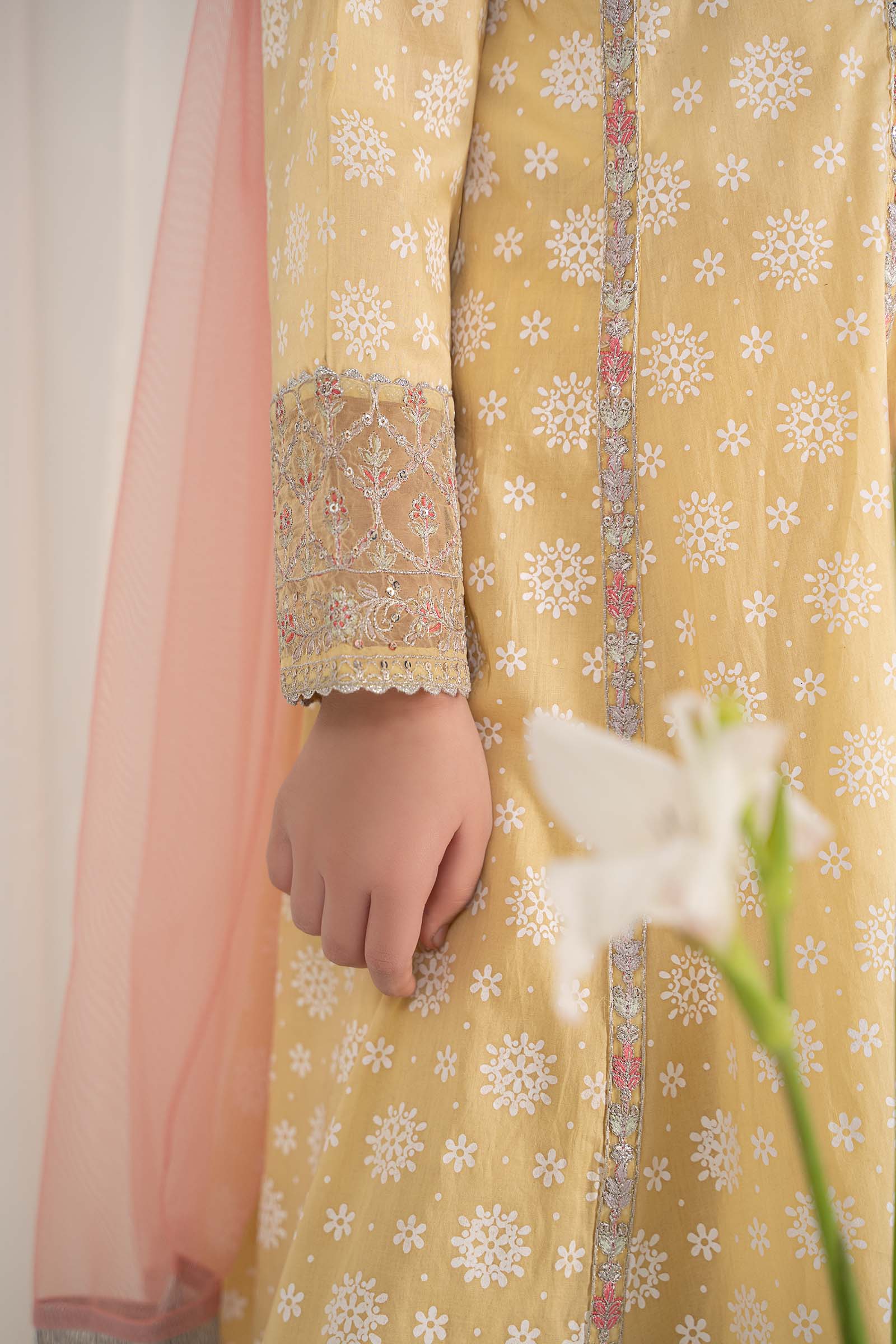 Maria B | 3 Piece Embroidered Lawn Suit | MKD-EF25-09 - House Of Hania