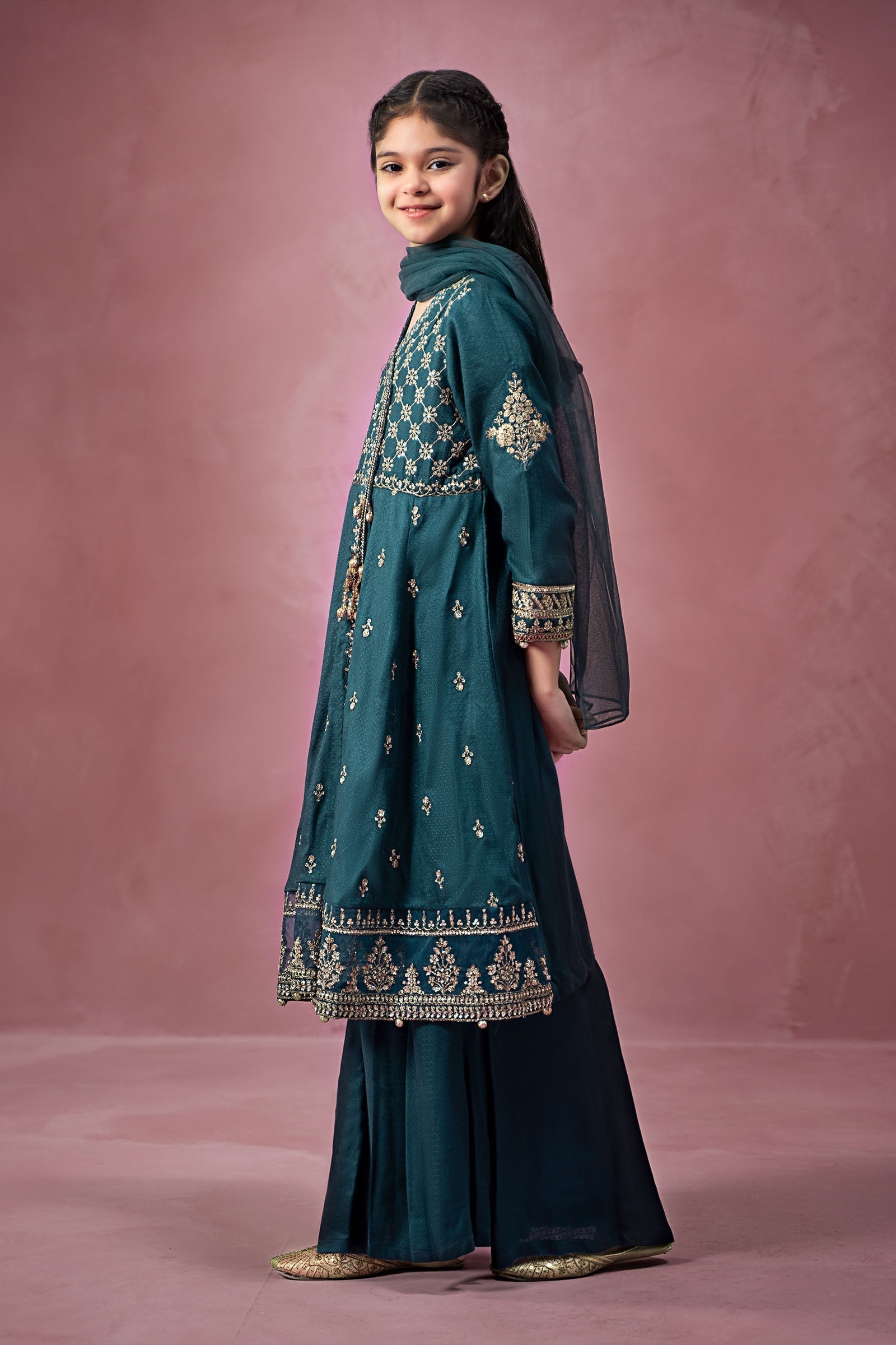 Maria B | 3 Piece Embroidered Linen Suit | MKD-W24-02 - House Of Hania