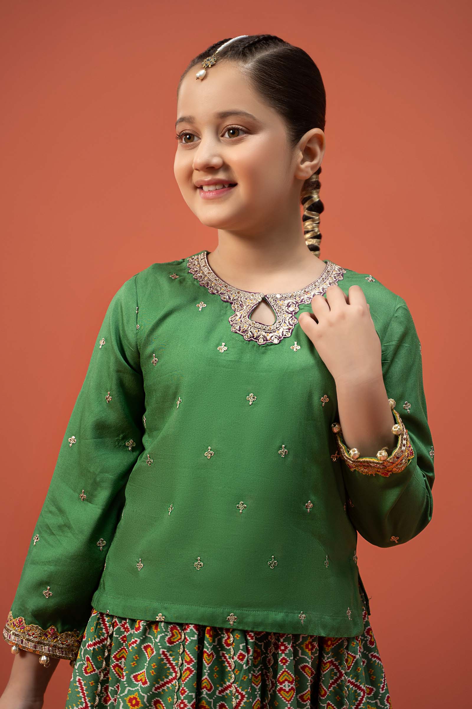 Maria B | 3 Piece Embroidered Linen Suit | MKD-W24-04 - House Of Hania