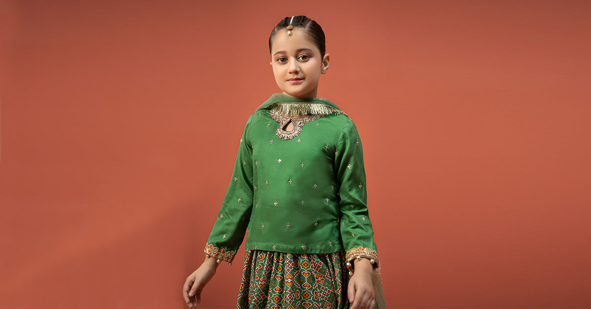 Maria B | 3 Piece Embroidered Linen Suit | MKD-W24-04 - House Of Hania