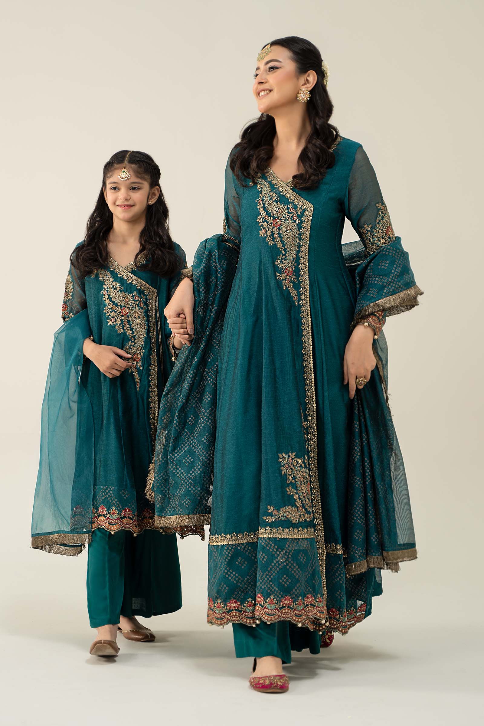 Maria B | 3 Piece Embroidered Paper Cotton Suit | MKD-W24-22 - House Of Hania
