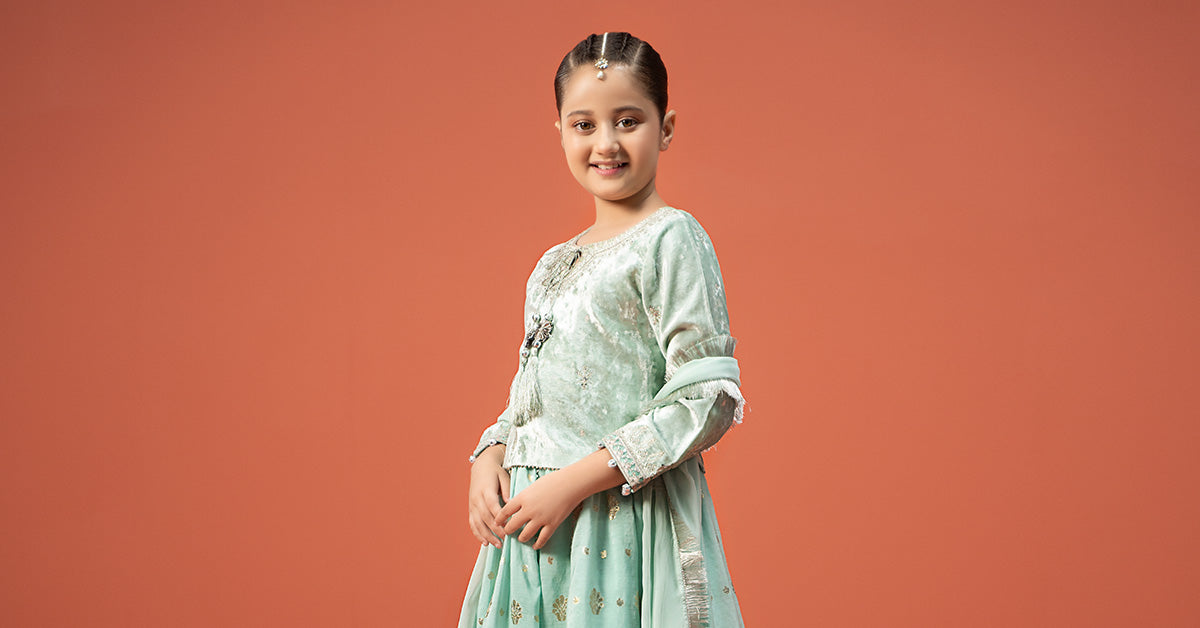 Maria B | 3 Piece Embroidered Velvet Suit | MKS-W24-14 - House Of Hania