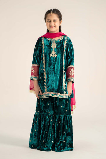 Maria B | 3 Piece Embroidered Velvet Suit | MKS-W24-16 - House Of Hania