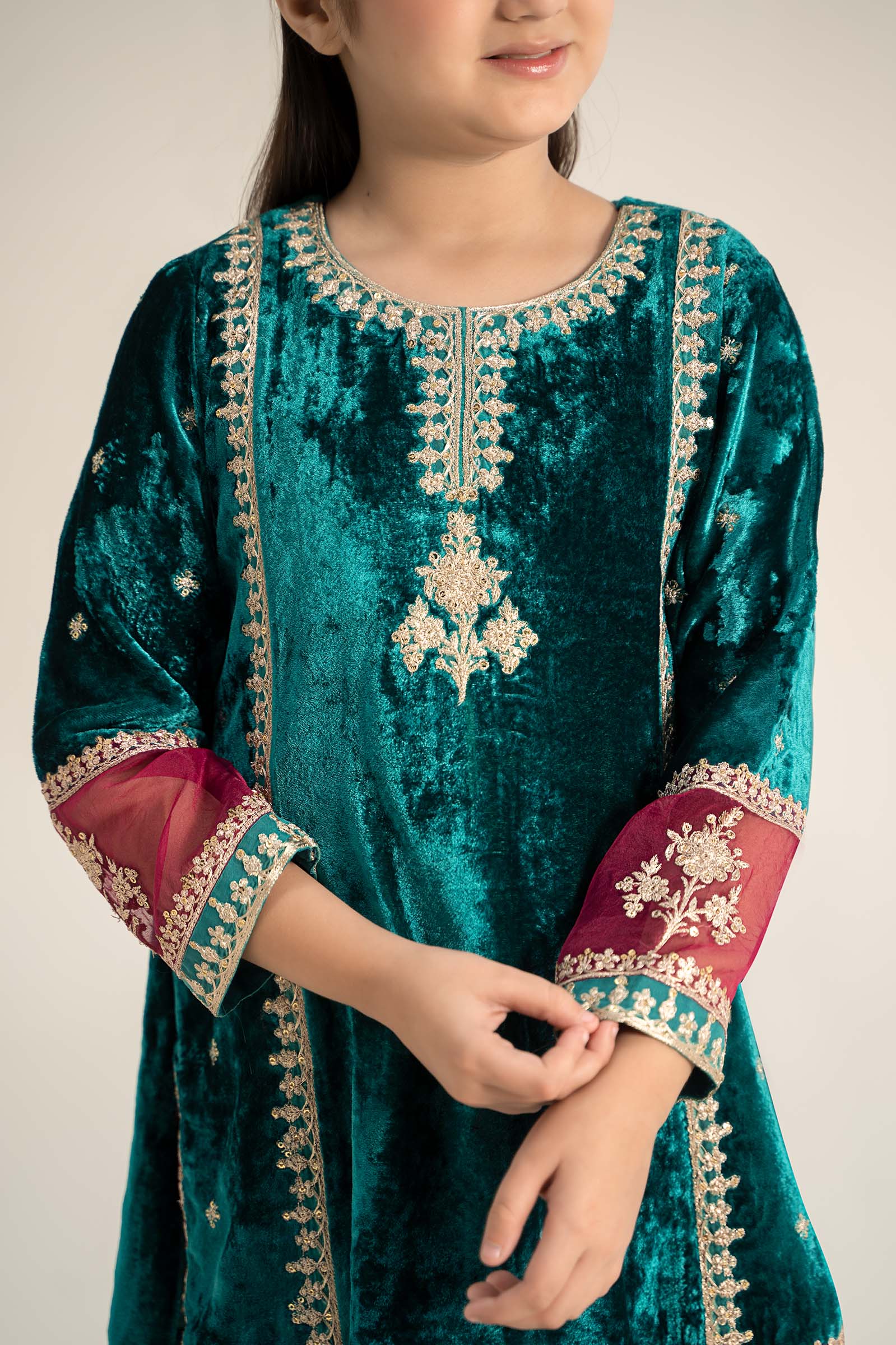 Maria B | 3 Piece Embroidered Velvet Suit | MKS-W24-16 - House Of Hania