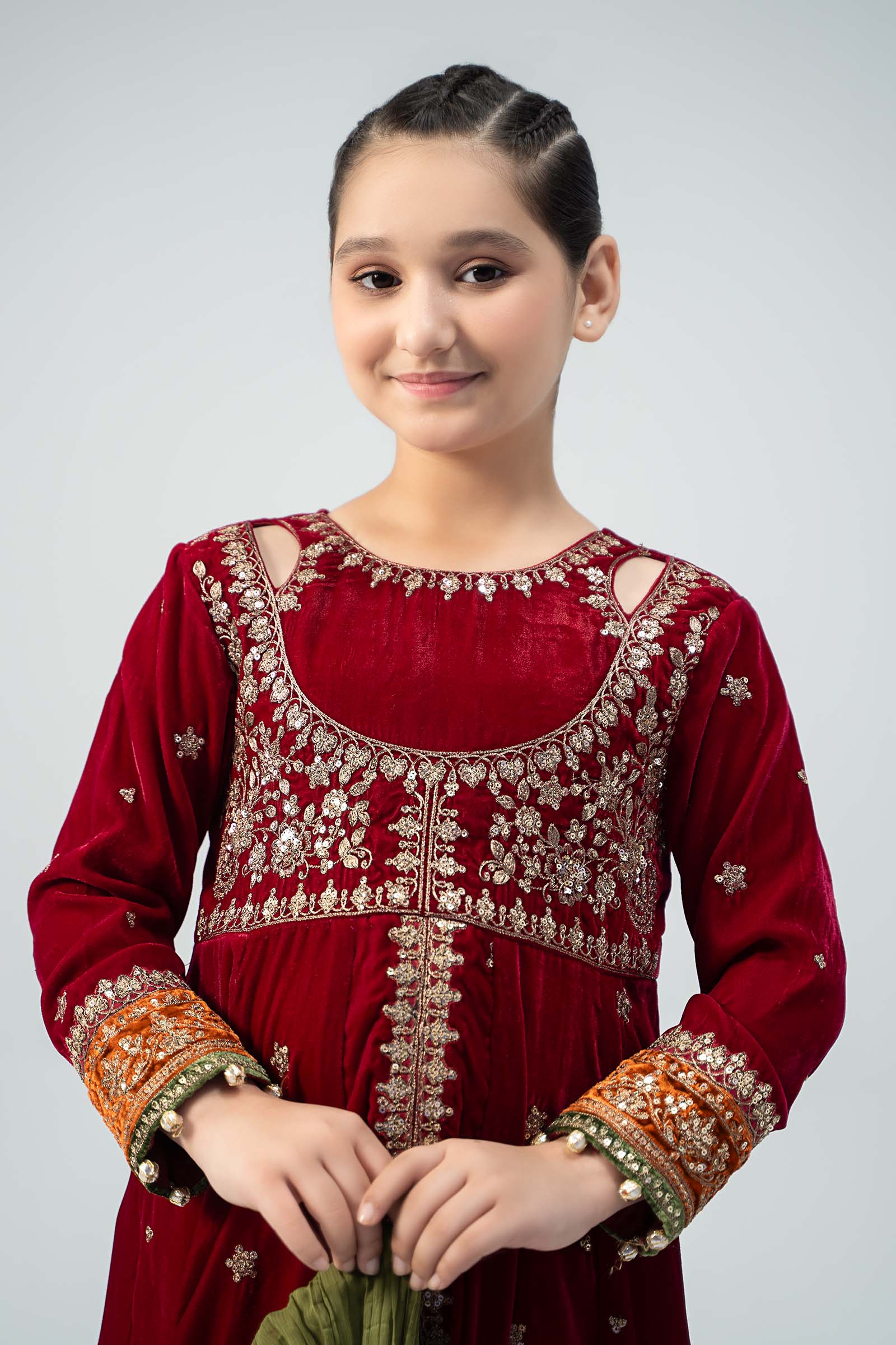 Maria B | 3 Piece Embroidered Velvet Suit | MKS-W24-17 - House Of Hania