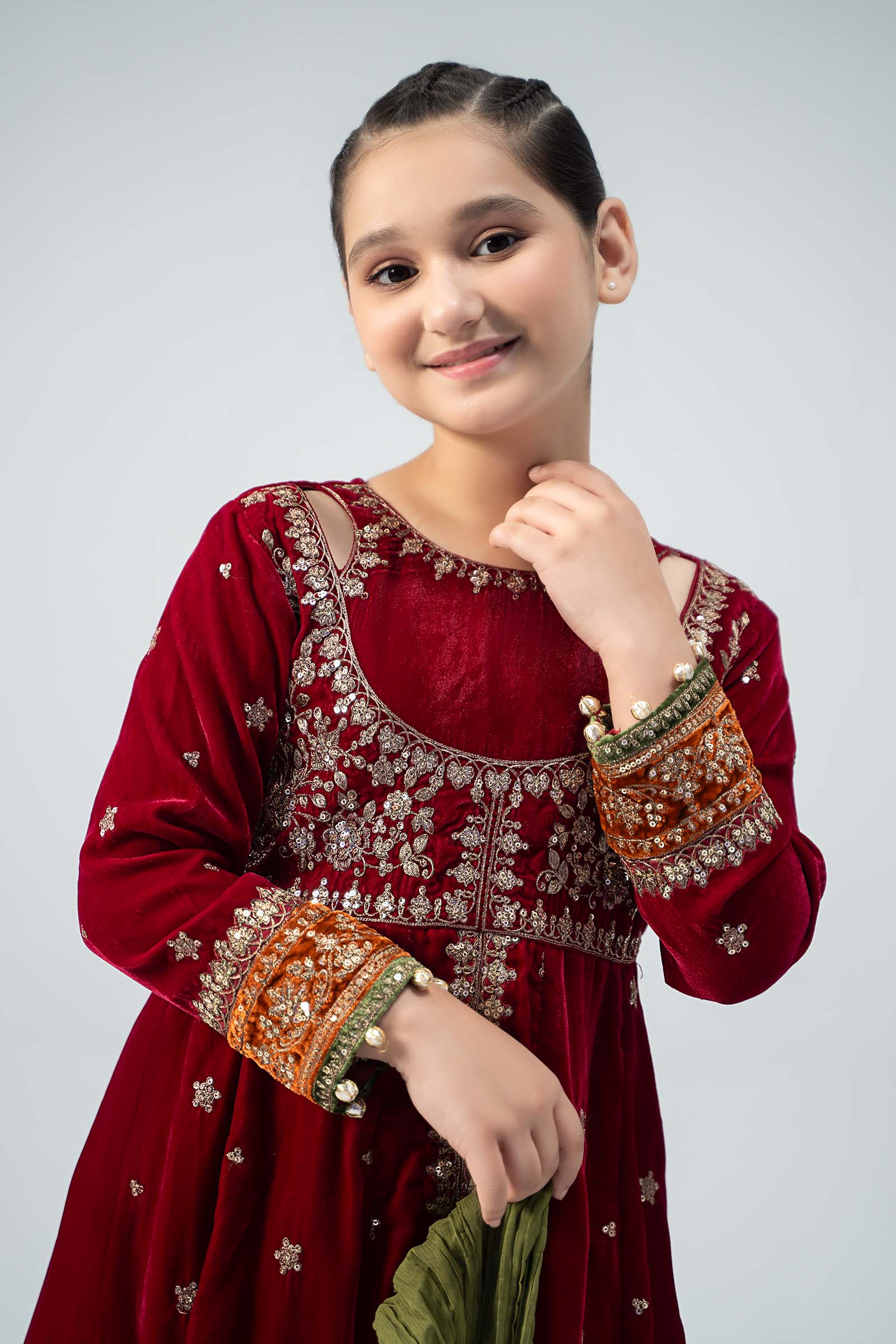 Maria B | 3 Piece Embroidered Velvet Suit | MKS-W24-17 - House Of Hania