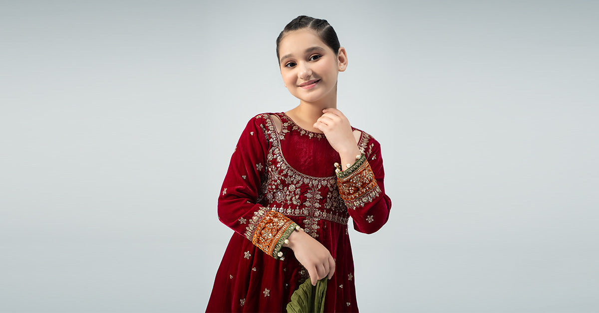 Maria B | 3 Piece Embroidered Velvet Suit | MKS-W24-17 - House Of Hania