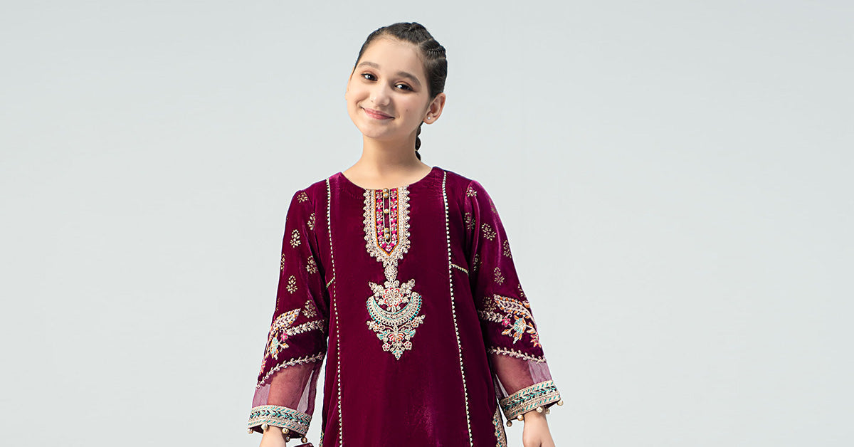 Maria B | 3 Piece Embroidered Velvet Suit | MKS-W24-32 - House Of Hania