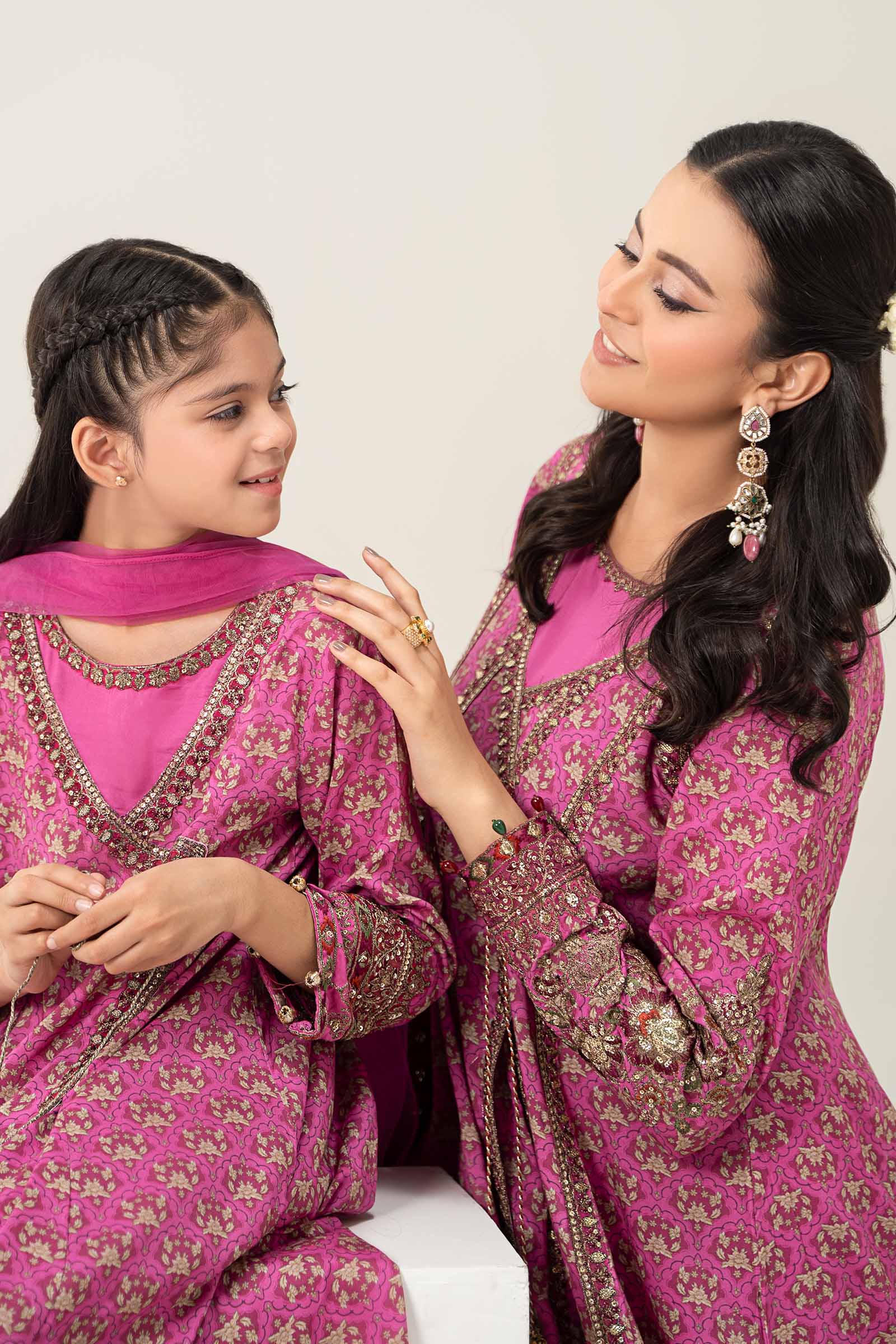 Maria B | 3 Piece Printed Linen Suit | MKD-W24-16 - House Of Hania