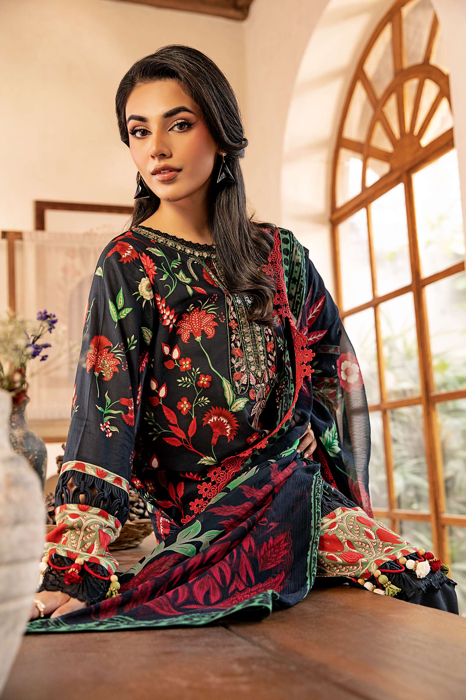 Maria B | Eid Basic Lawn | MB-CUS25-901A - House Of Hania